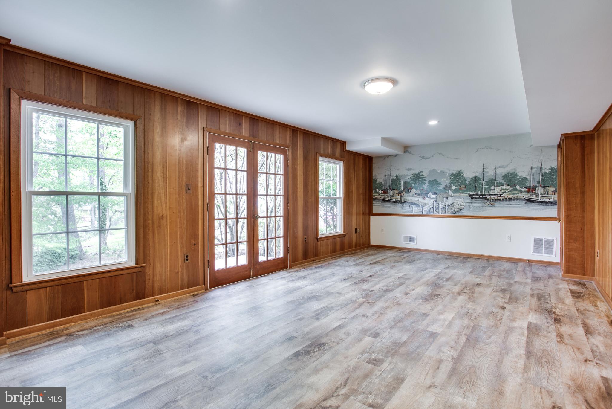 MONTROSE WOODS - Residential