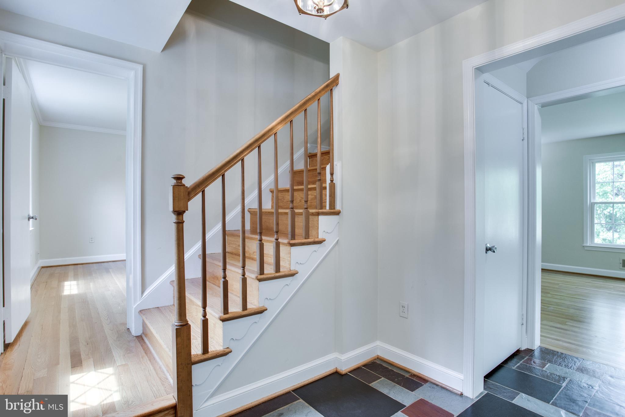 MONTROSE WOODS - Residential