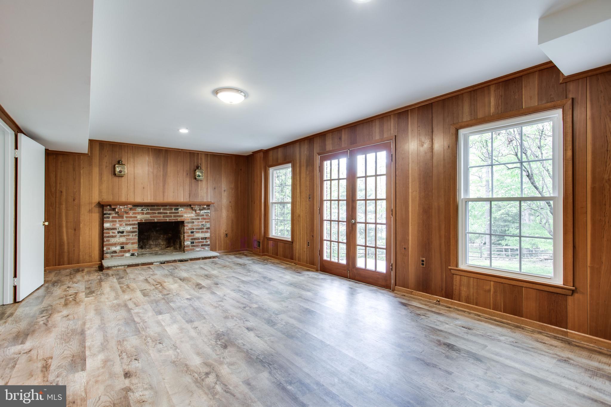 MONTROSE WOODS - Residential