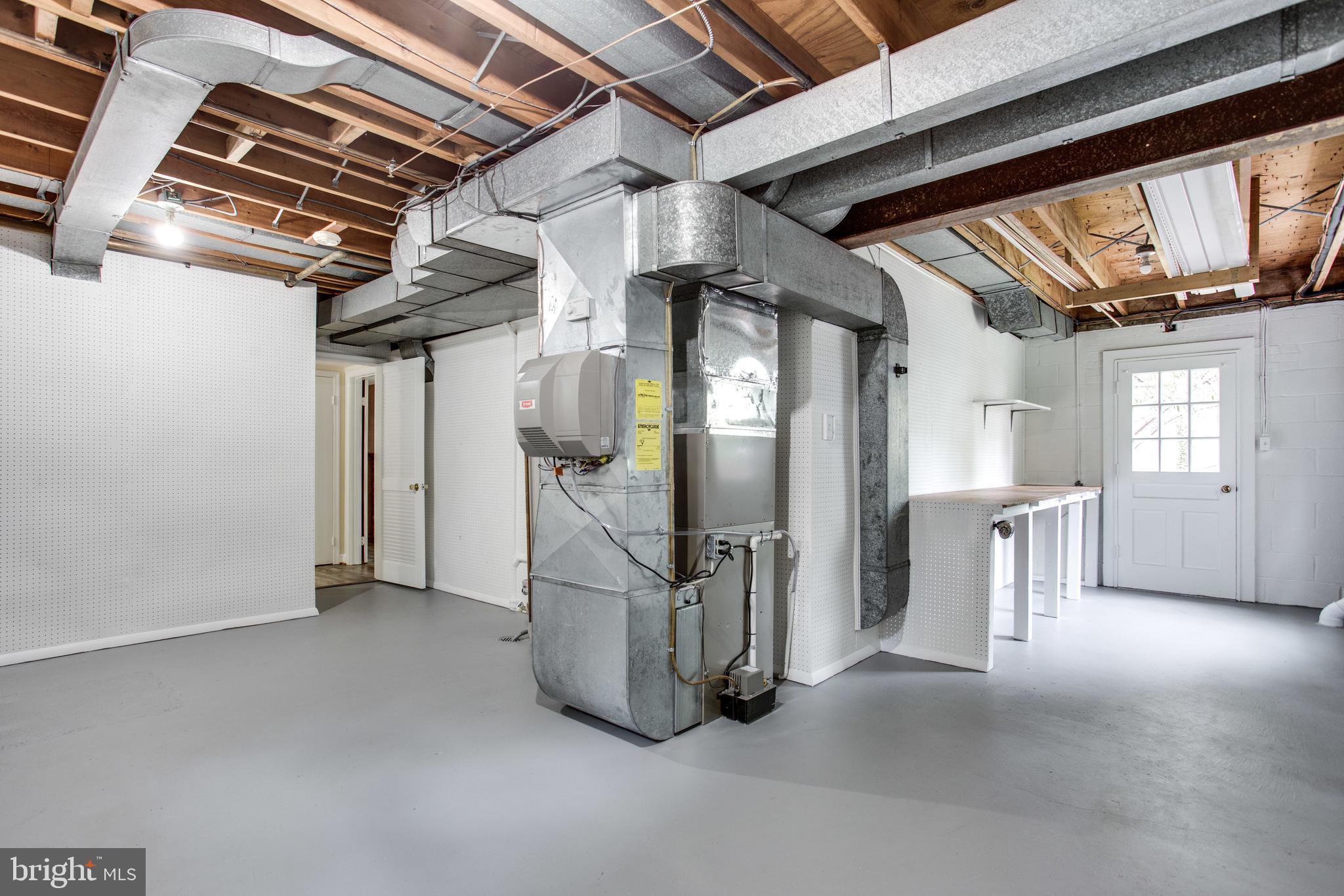 MONTROSE WOODS - Residential