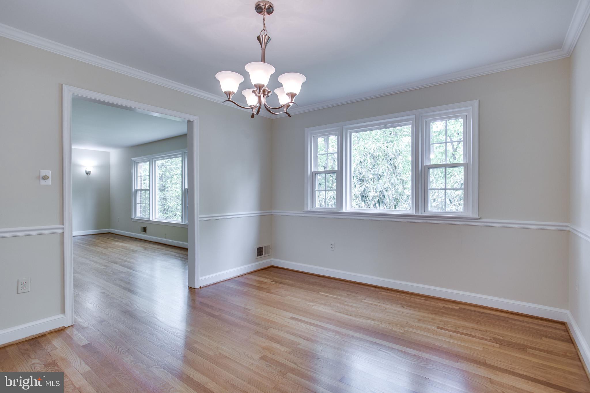 MONTROSE WOODS - Residential