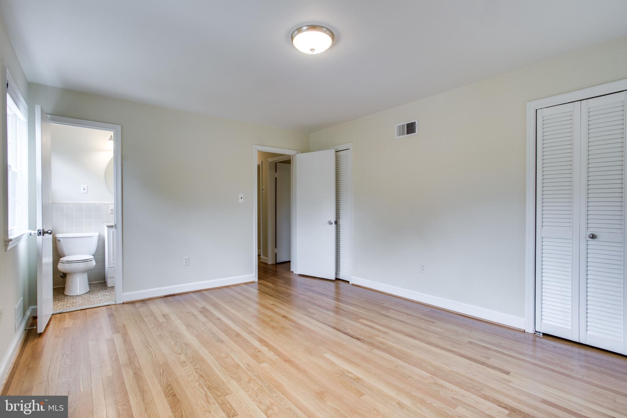 MONTROSE WOODS - Residential