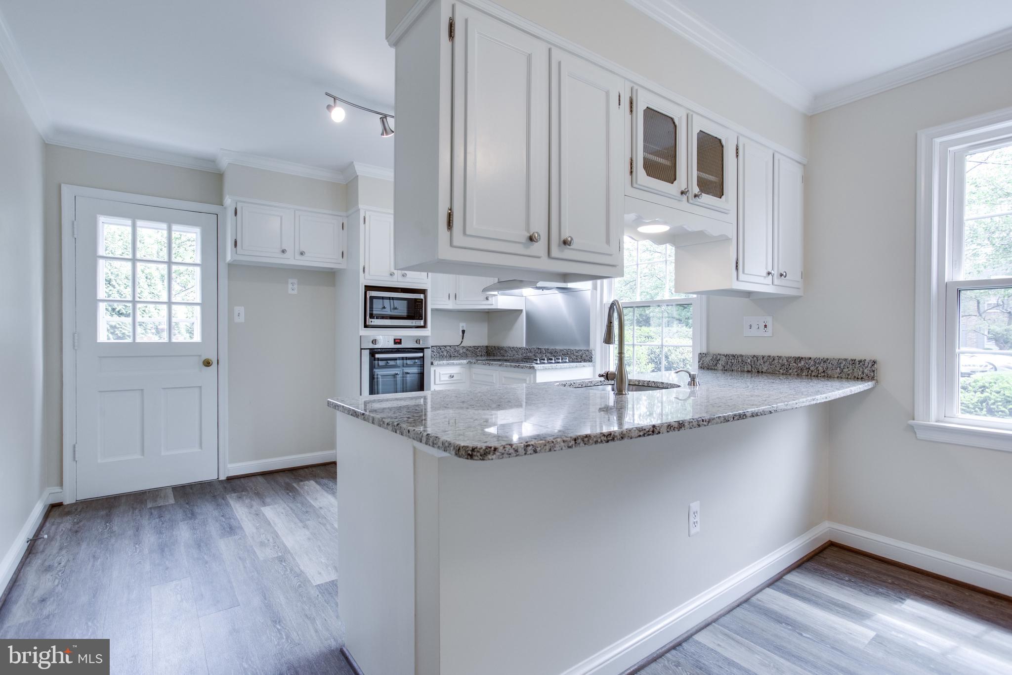 MONTROSE WOODS - Residential