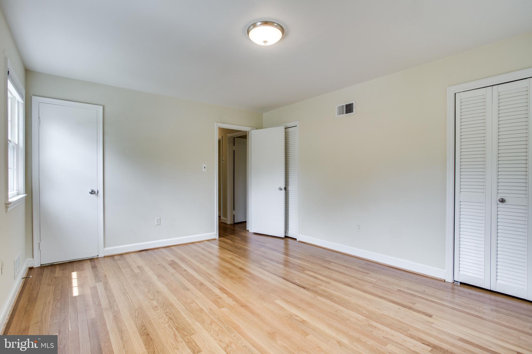 MONTROSE WOODS - Residential