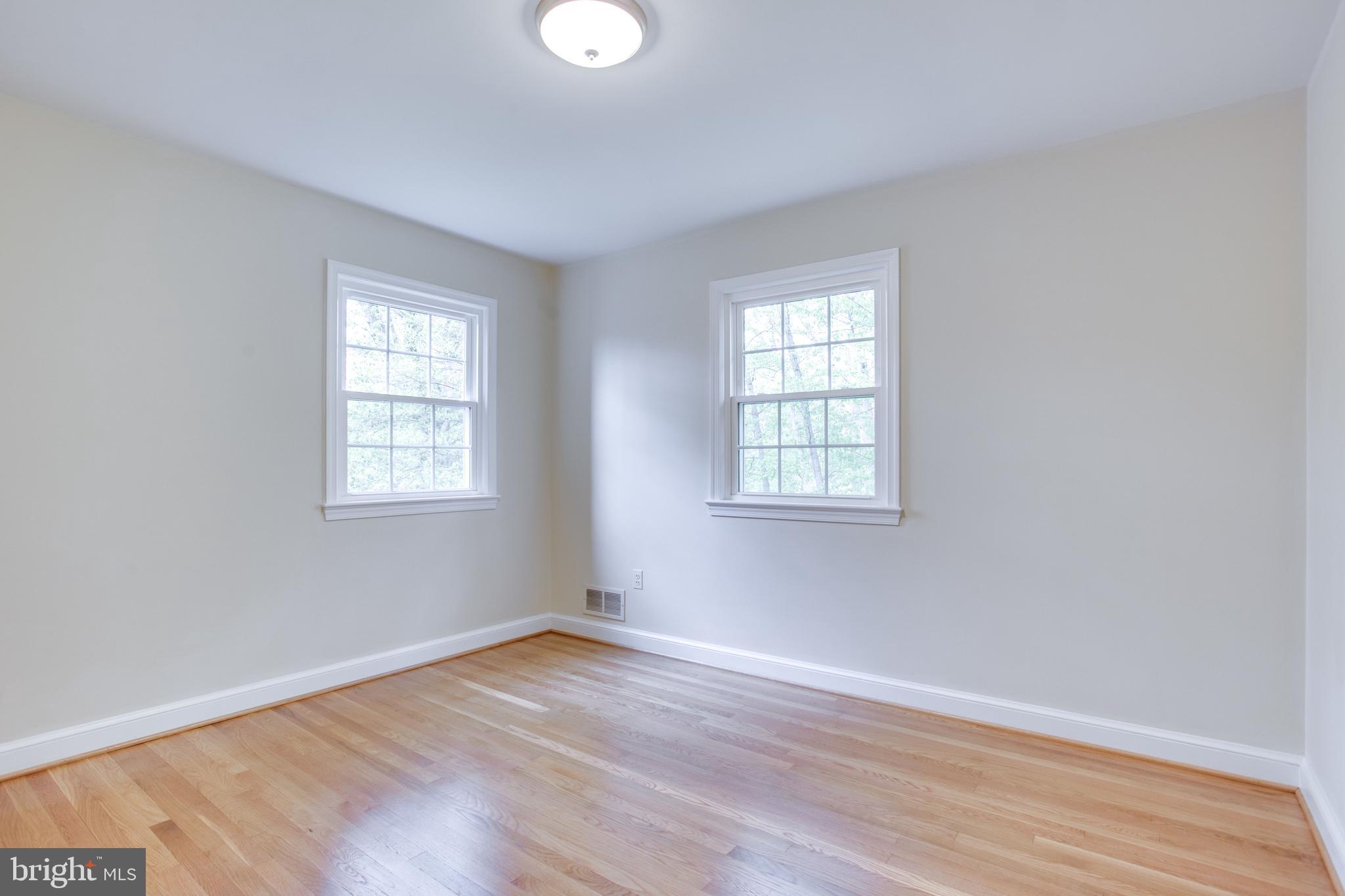 MONTROSE WOODS - Residential