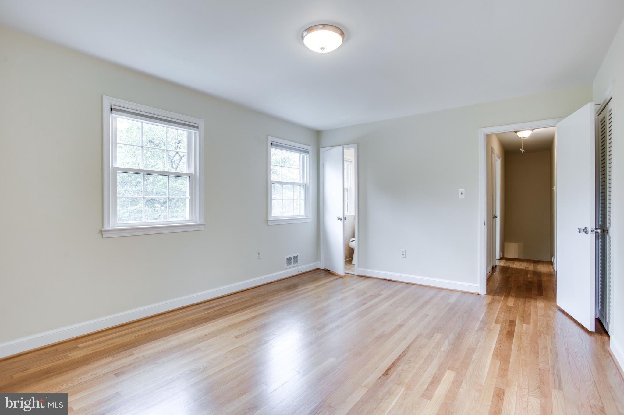 MONTROSE WOODS - Residential