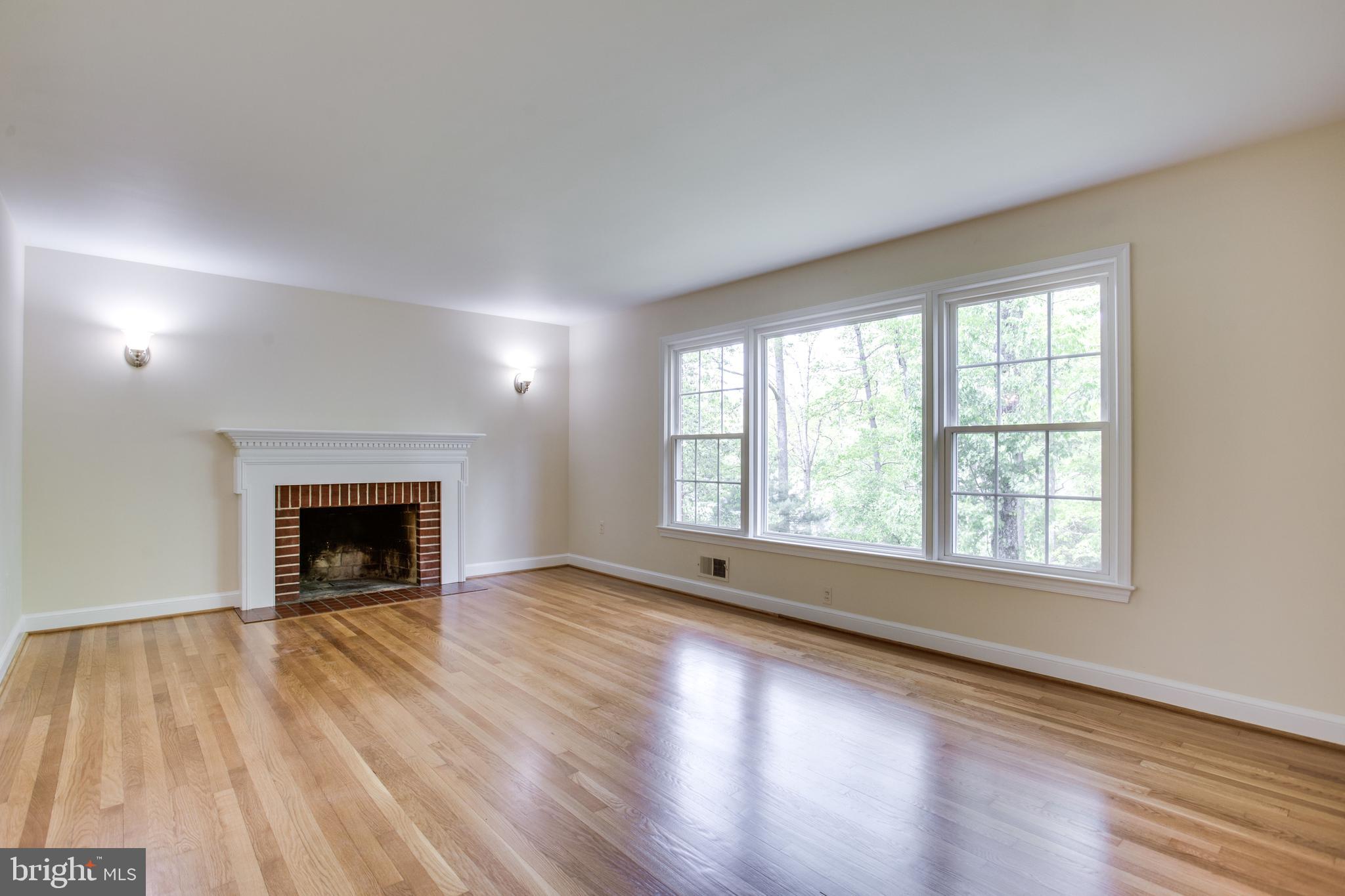 MONTROSE WOODS - Residential