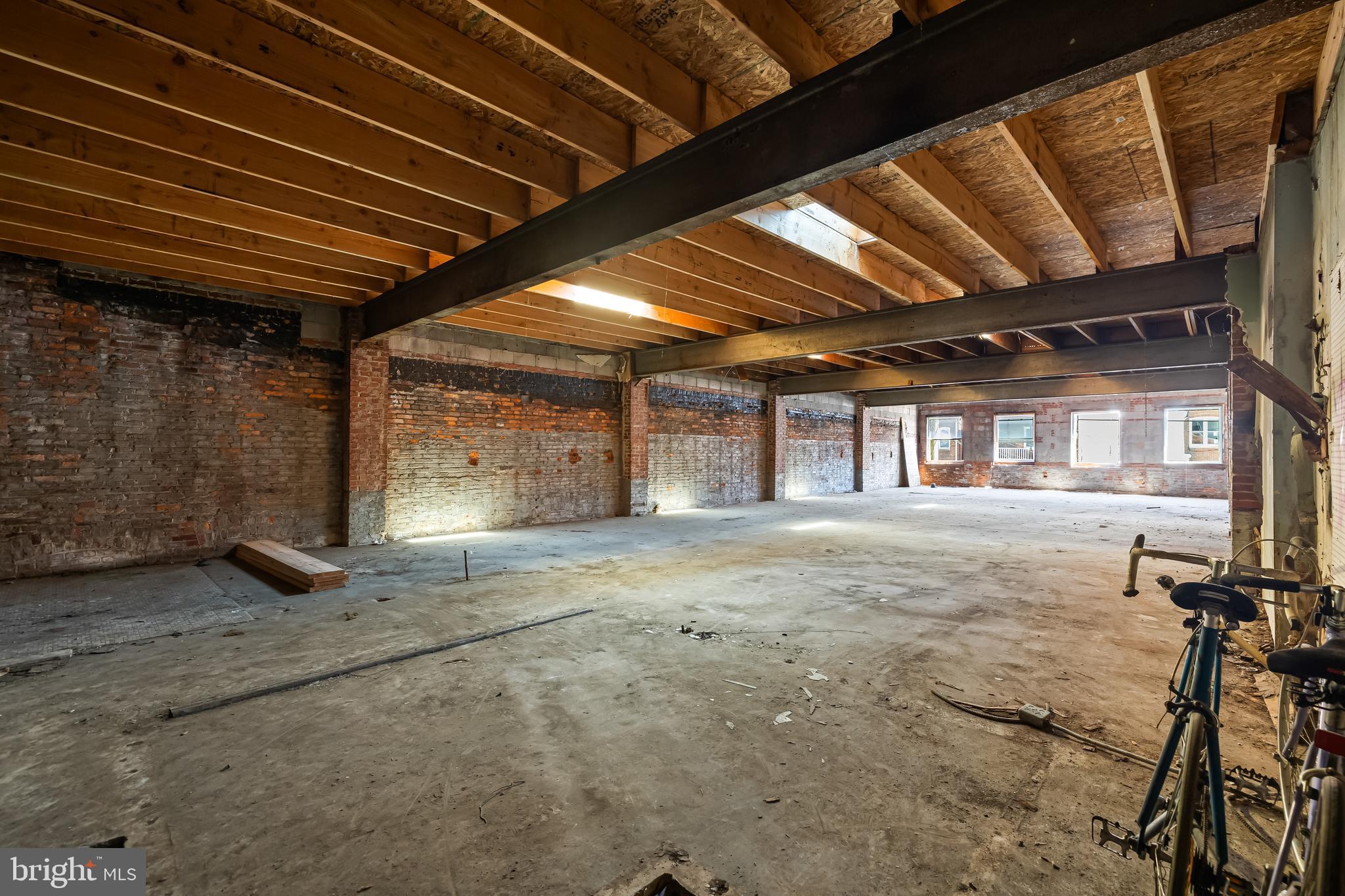 MOUNT VERNON - Commercial Sale