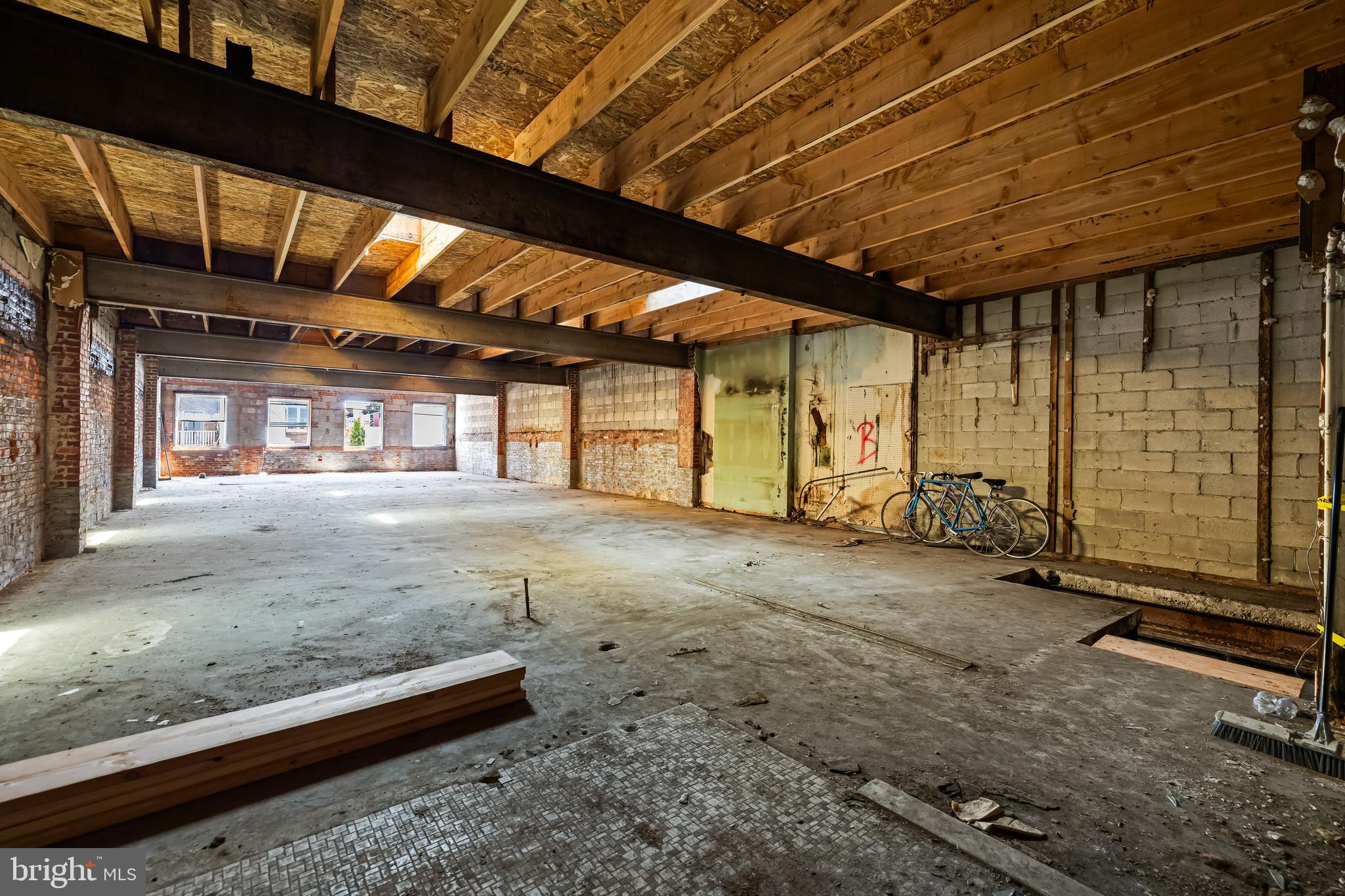 MOUNT VERNON - Commercial Sale