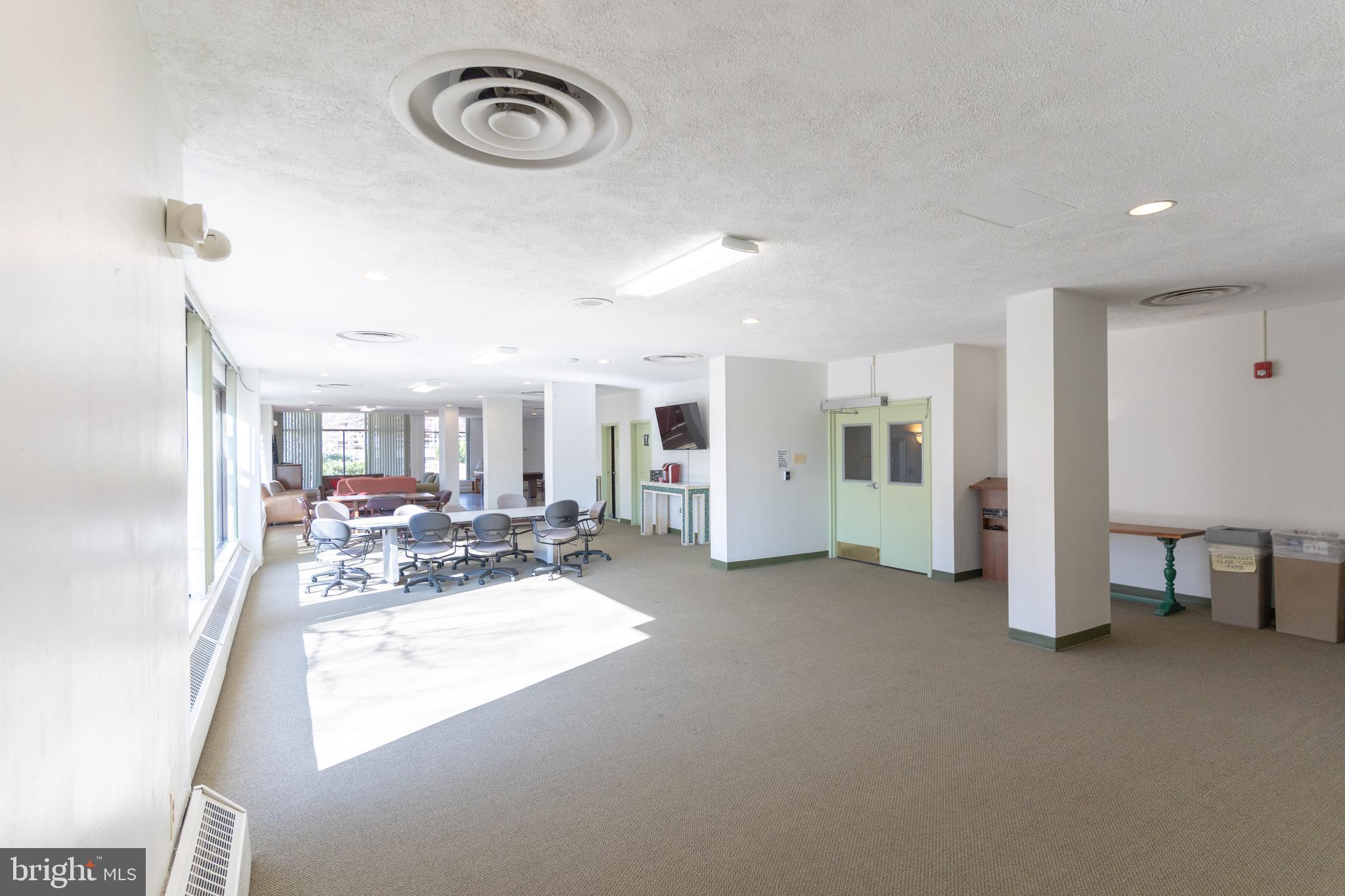 HYDE PARK - Residential