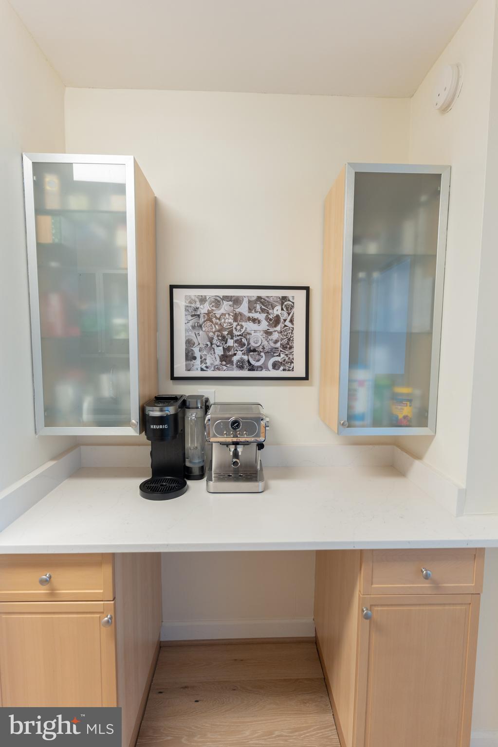 HYDE PARK - Residential