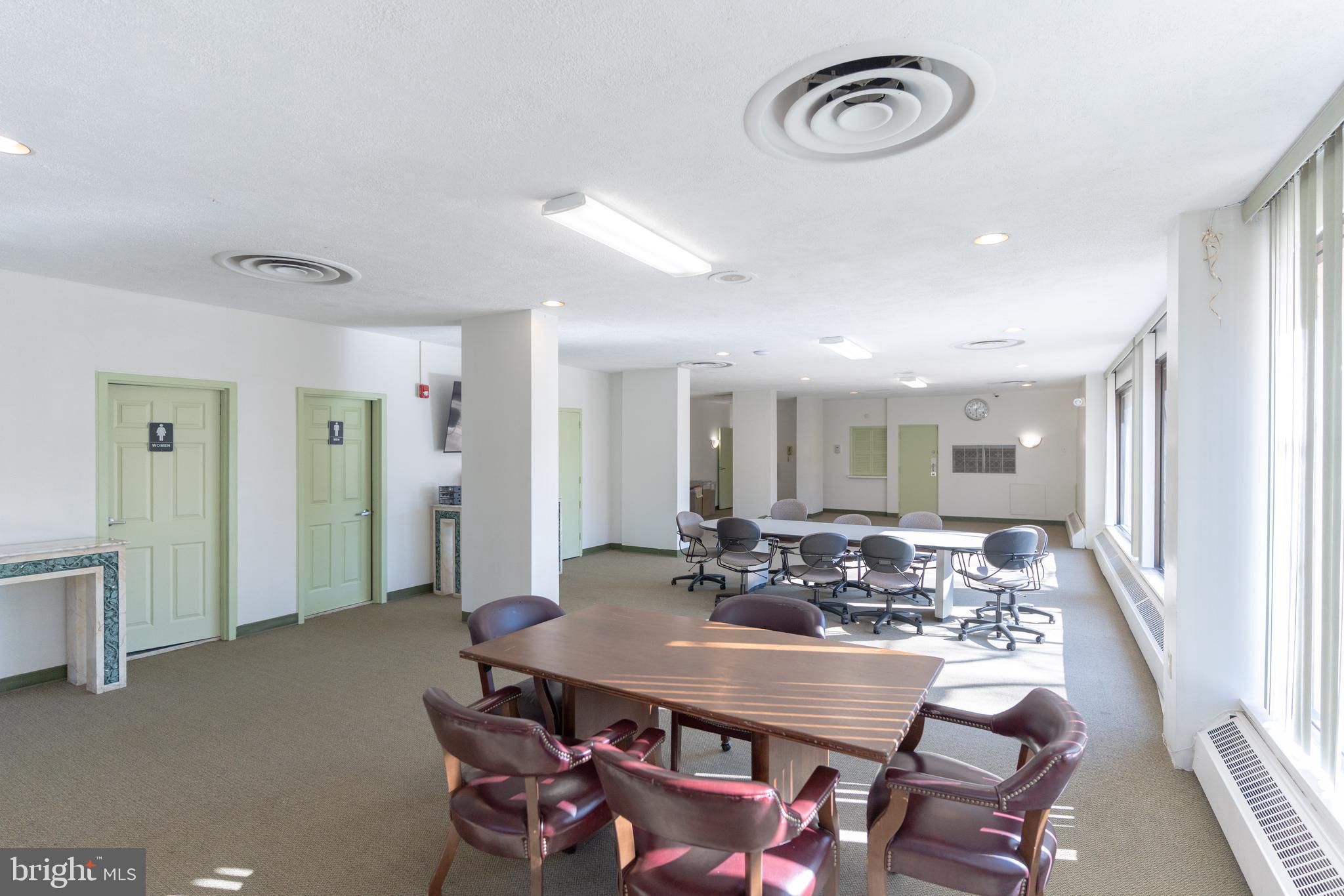 HYDE PARK - Residential