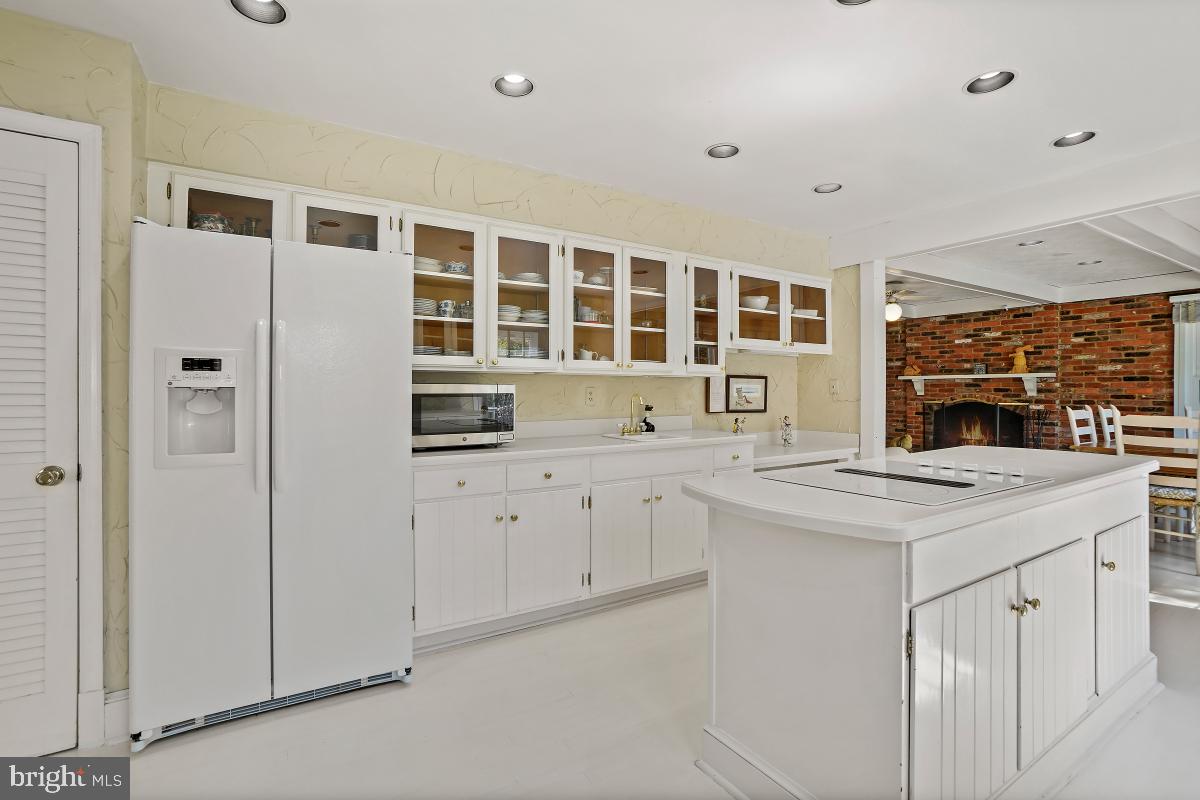 DARNESTOWN OUTSIDE - Residential