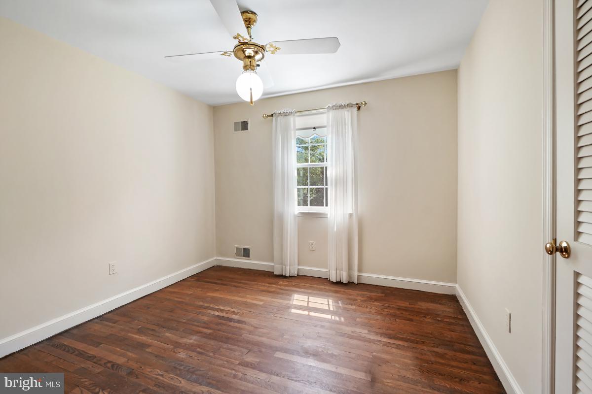 DARNESTOWN OUTSIDE - Residential