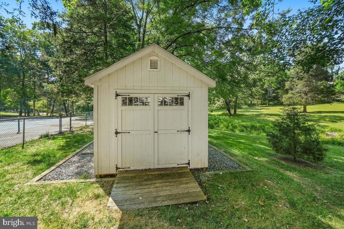 DARNESTOWN OUTSIDE - Residential