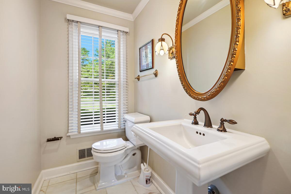 DARNESTOWN OUTSIDE - Residential