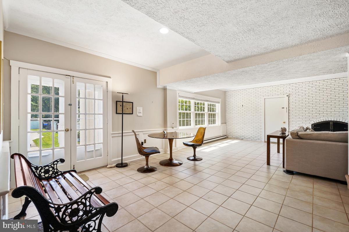 DARNESTOWN OUTSIDE - Residential