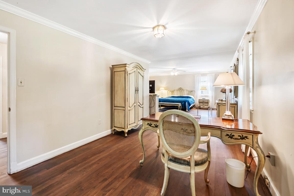 DARNESTOWN OUTSIDE - Residential