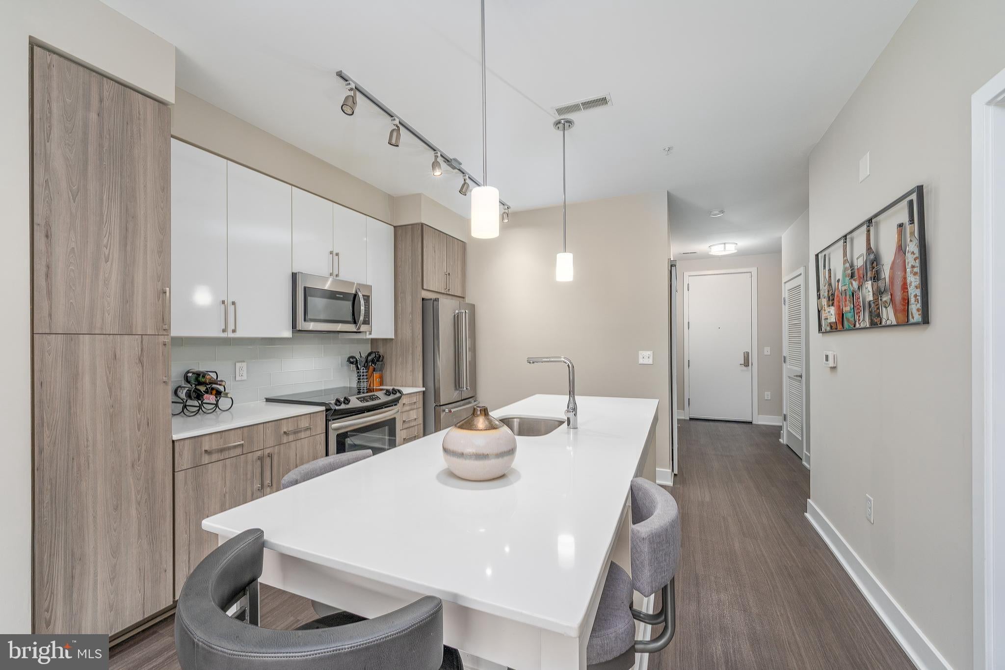 145 RIVERHAVEN DRIVE 131