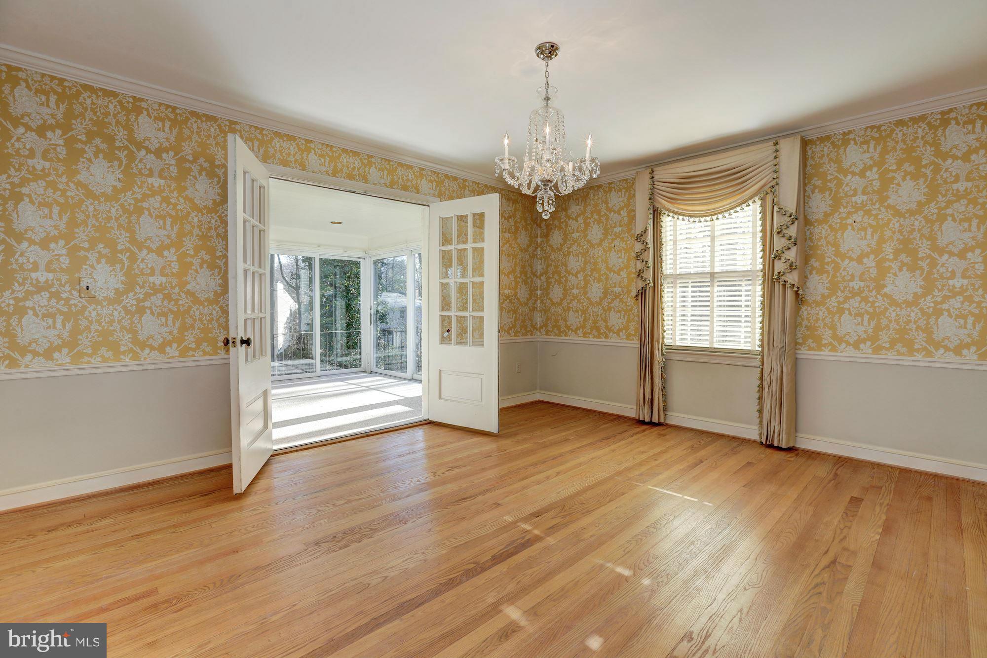 CHEVY CHASE - Residential