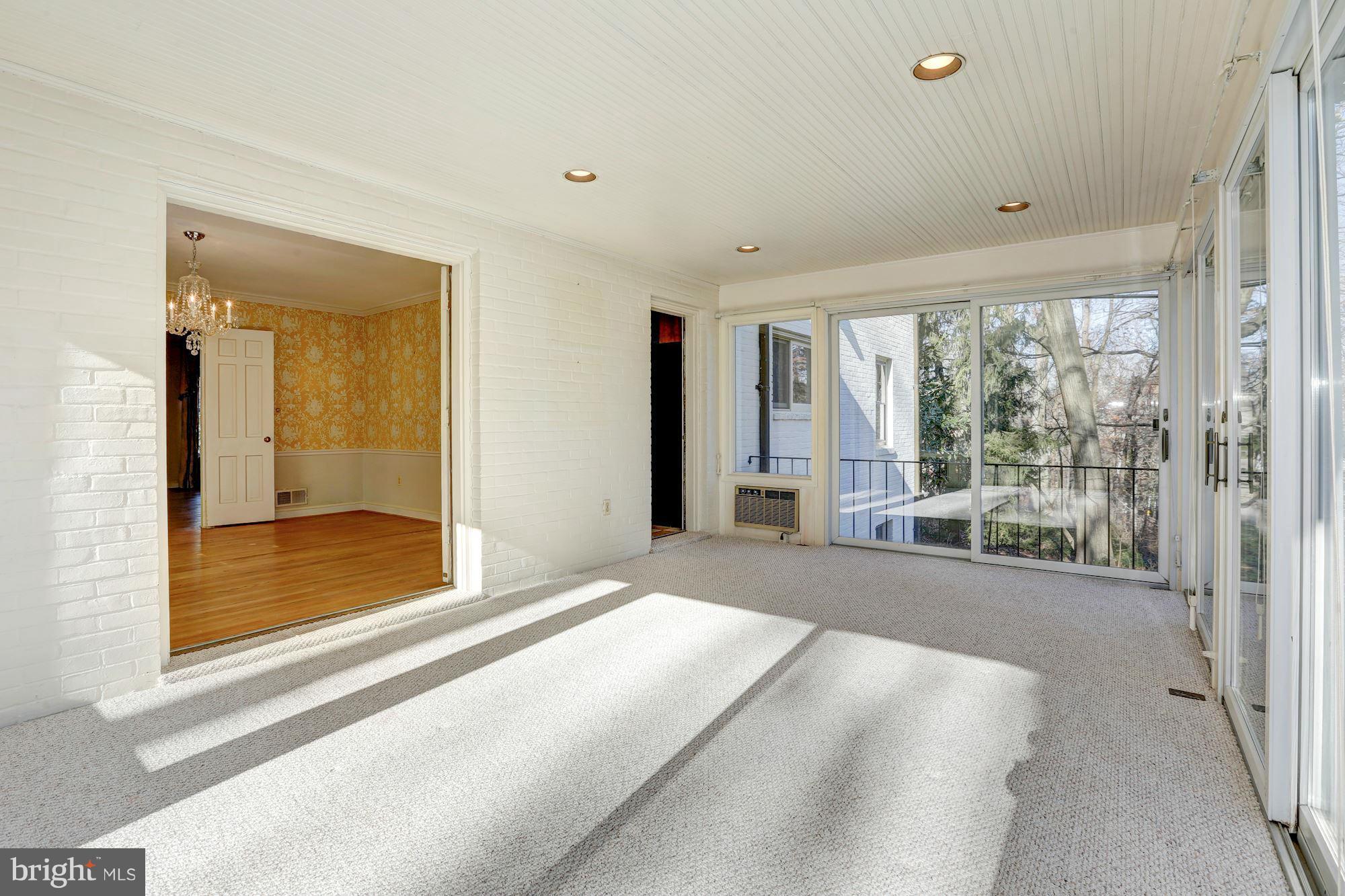 CHEVY CHASE - Residential