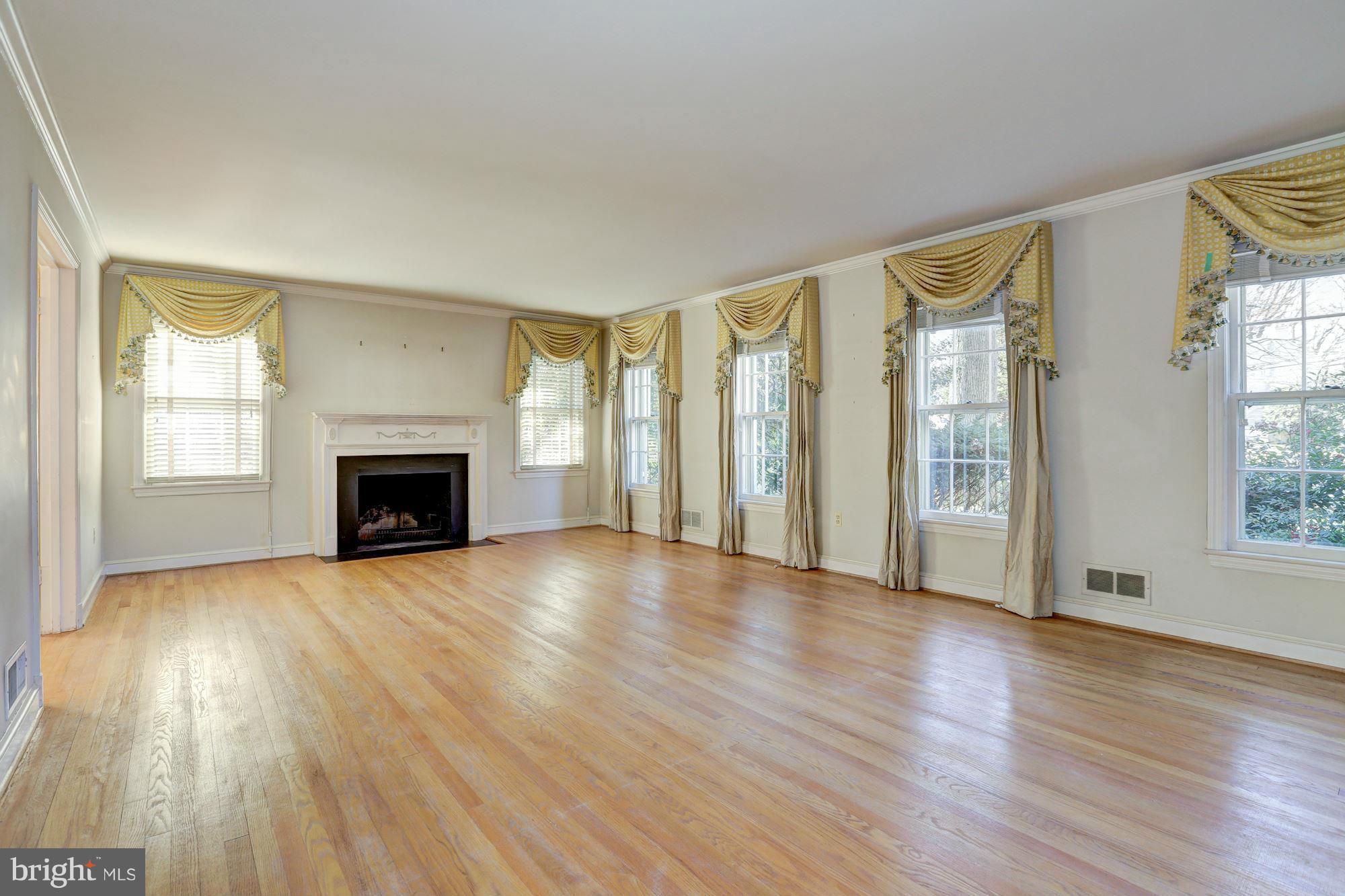 CHEVY CHASE - Residential