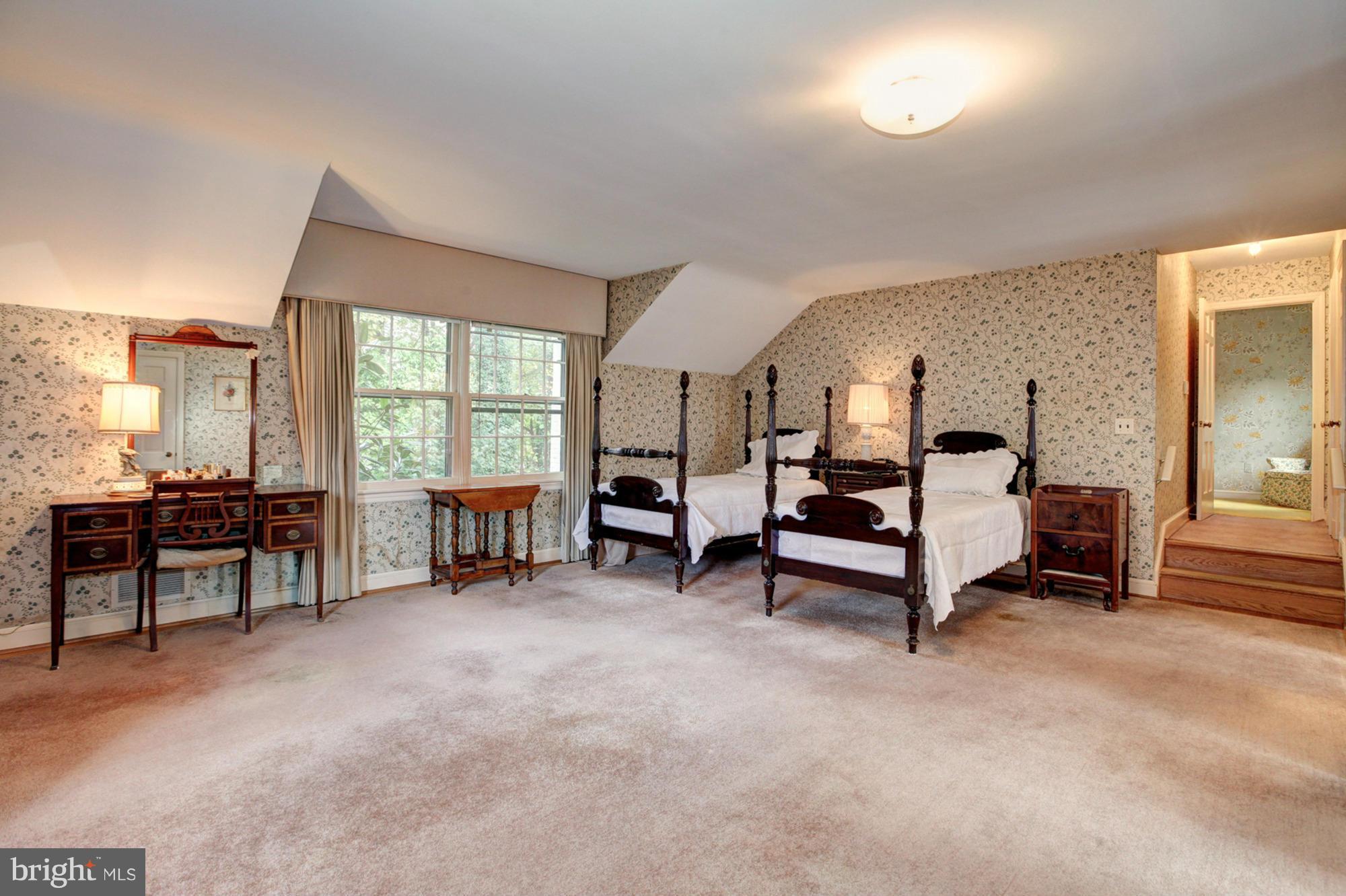 CHEVY CHASE - Residential