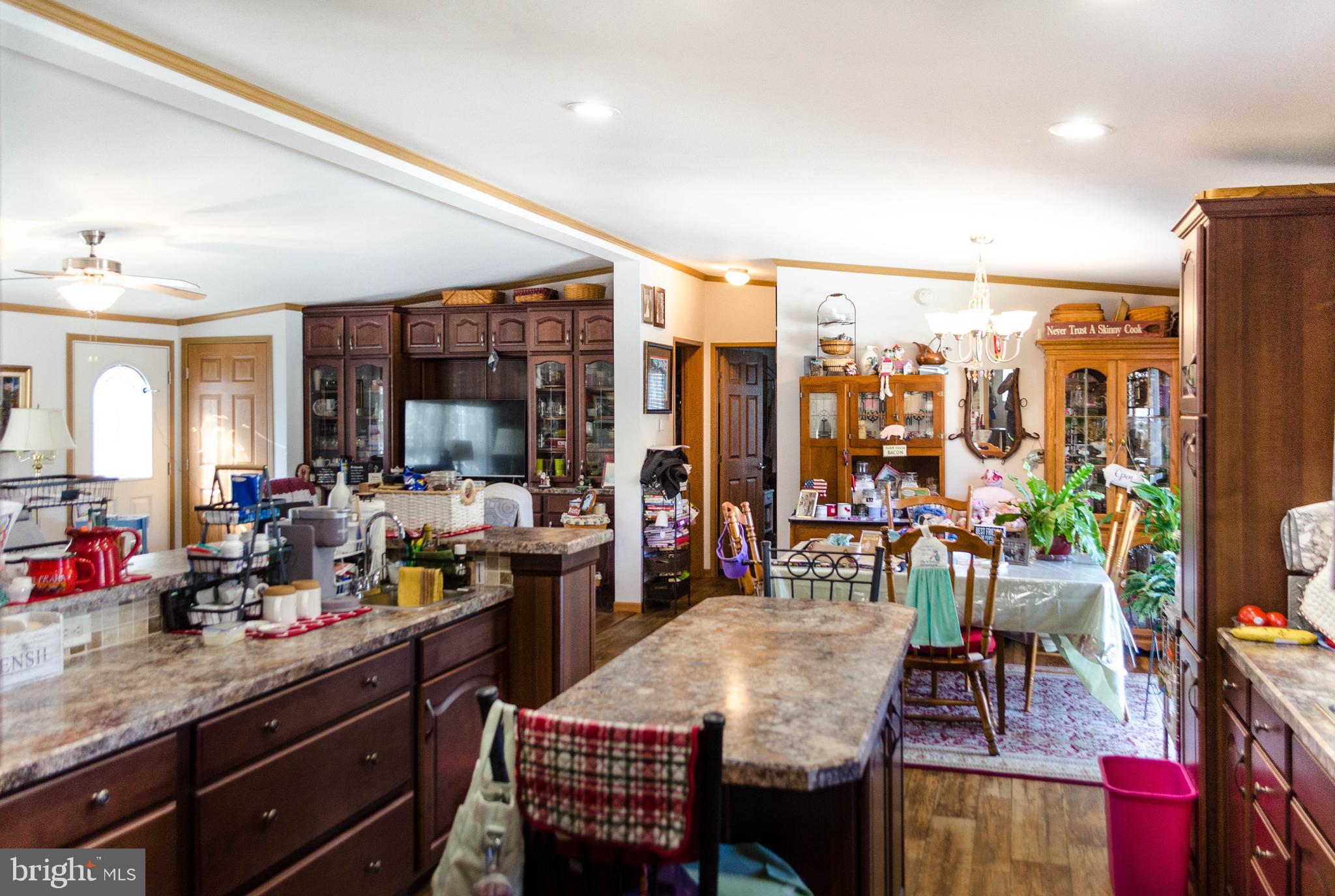 CRESTVIEW ACRES MHP - Residential