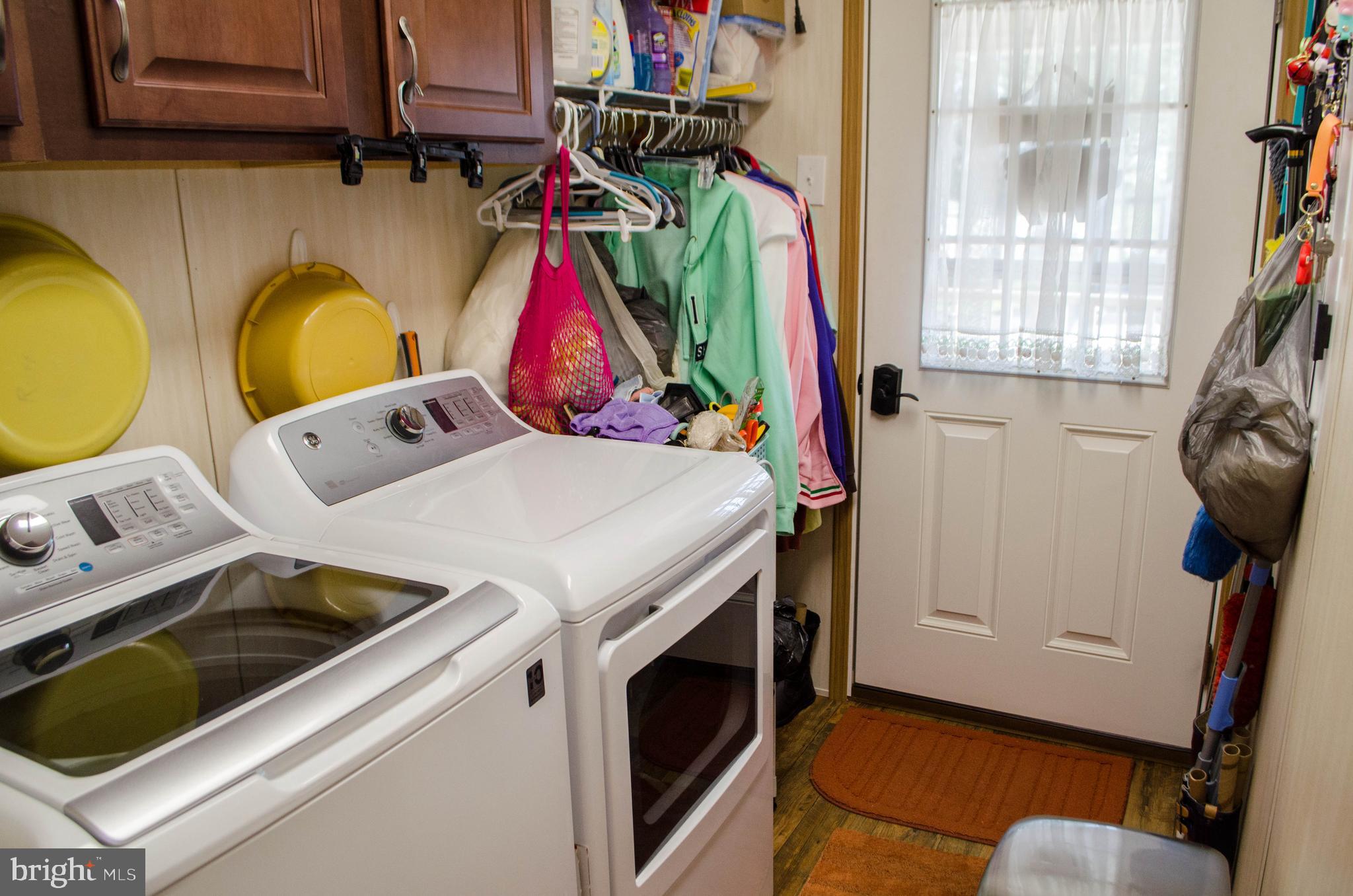 CRESTVIEW ACRES MHP - Residential