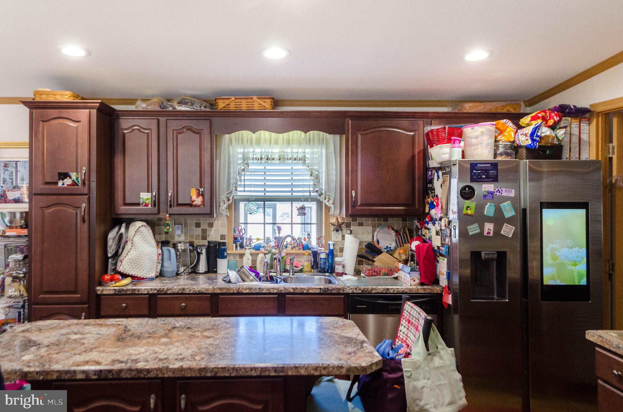 CRESTVIEW ACRES MHP - Residential