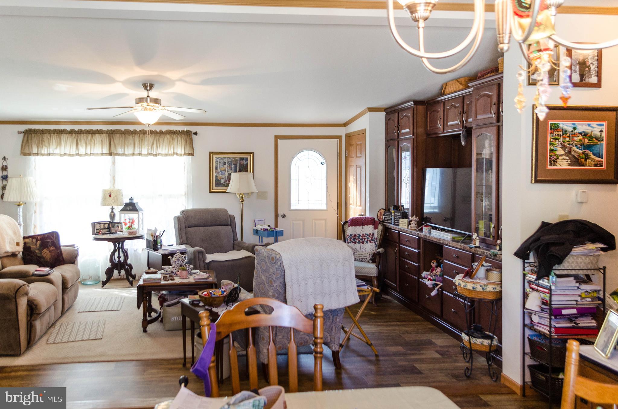 CRESTVIEW ACRES MHP - Residential