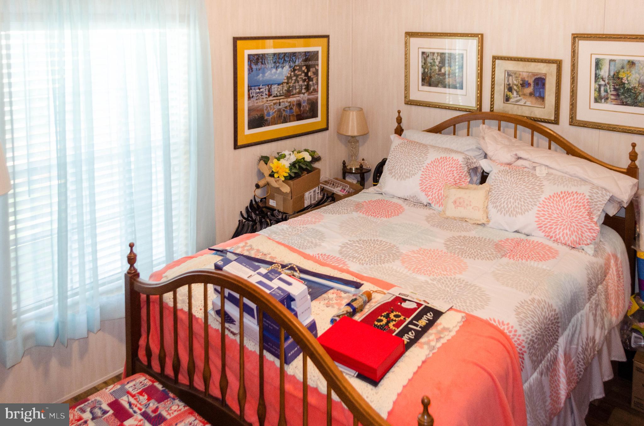 CRESTVIEW ACRES MHP - Residential