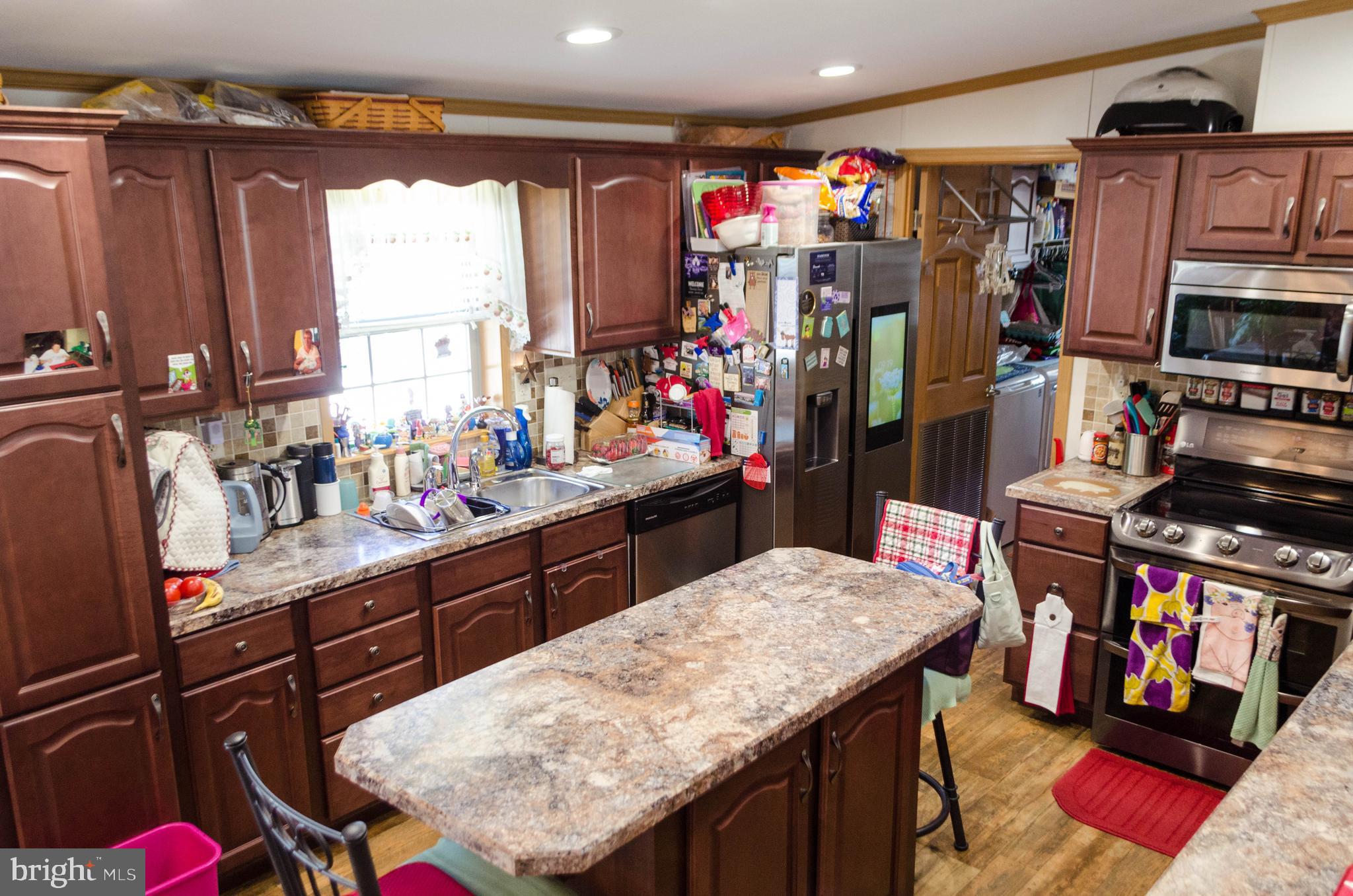 CRESTVIEW ACRES MHP - Residential