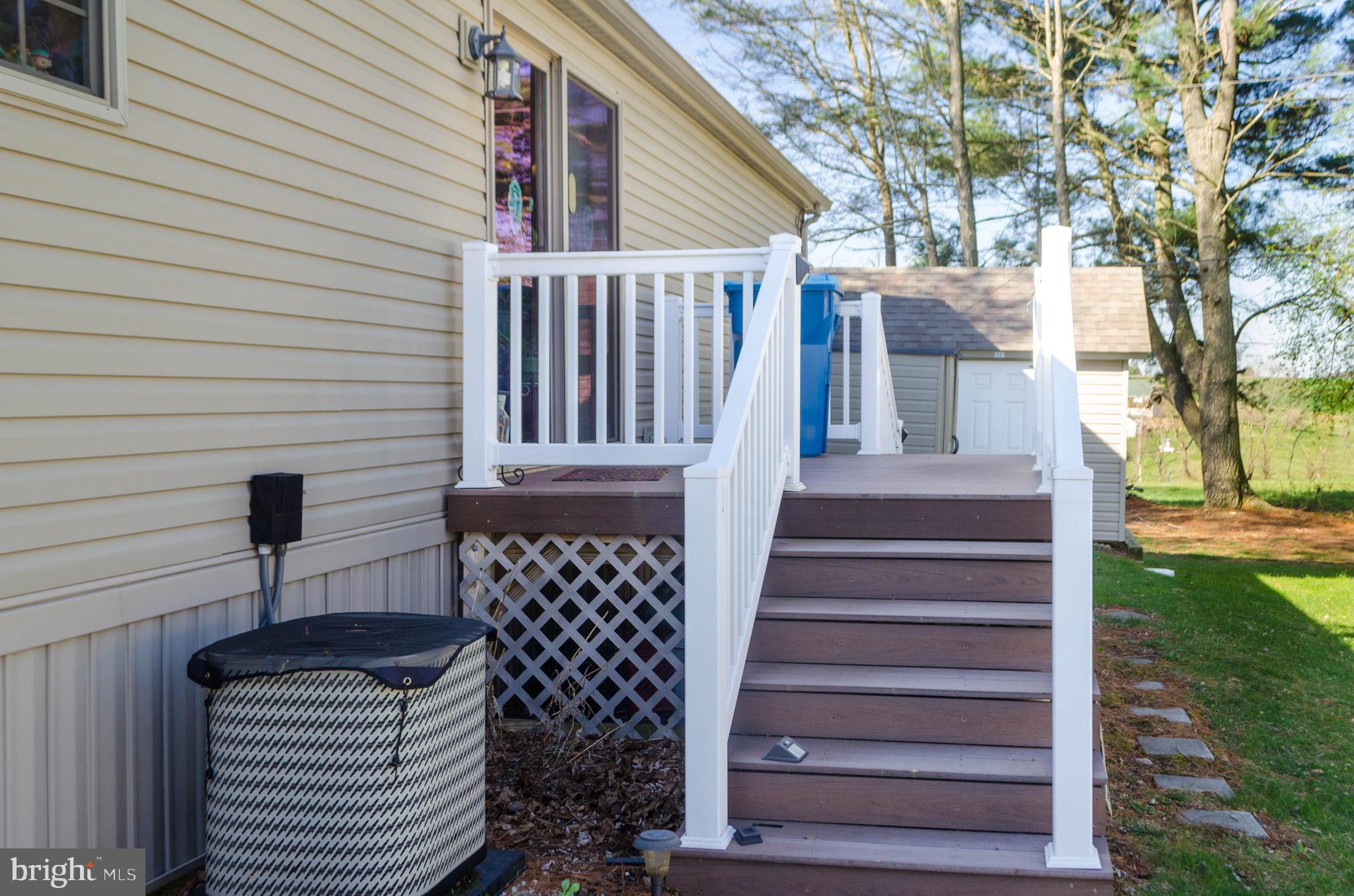 CRESTVIEW ACRES MHP - Residential