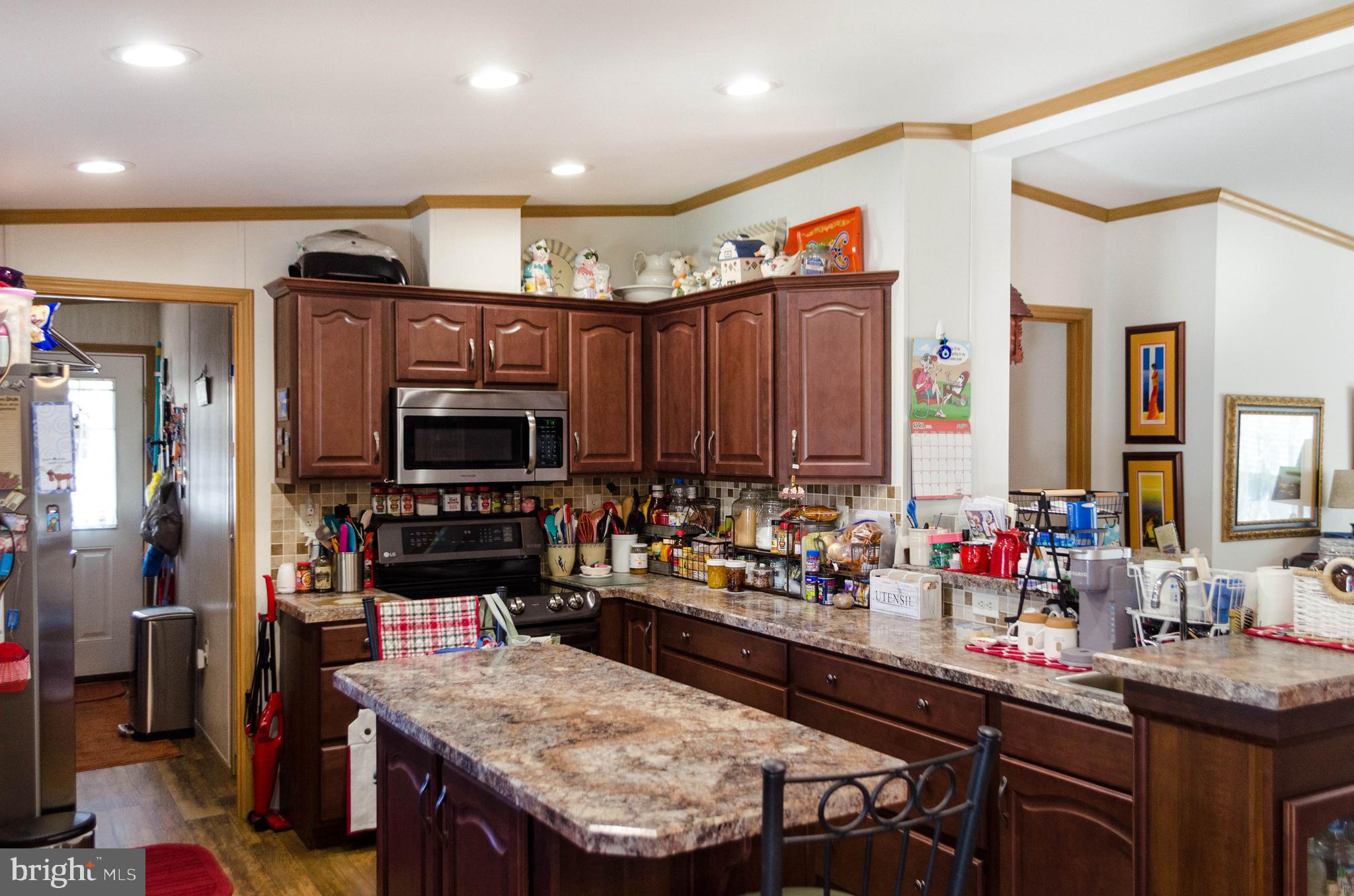 CRESTVIEW ACRES MHP - Residential