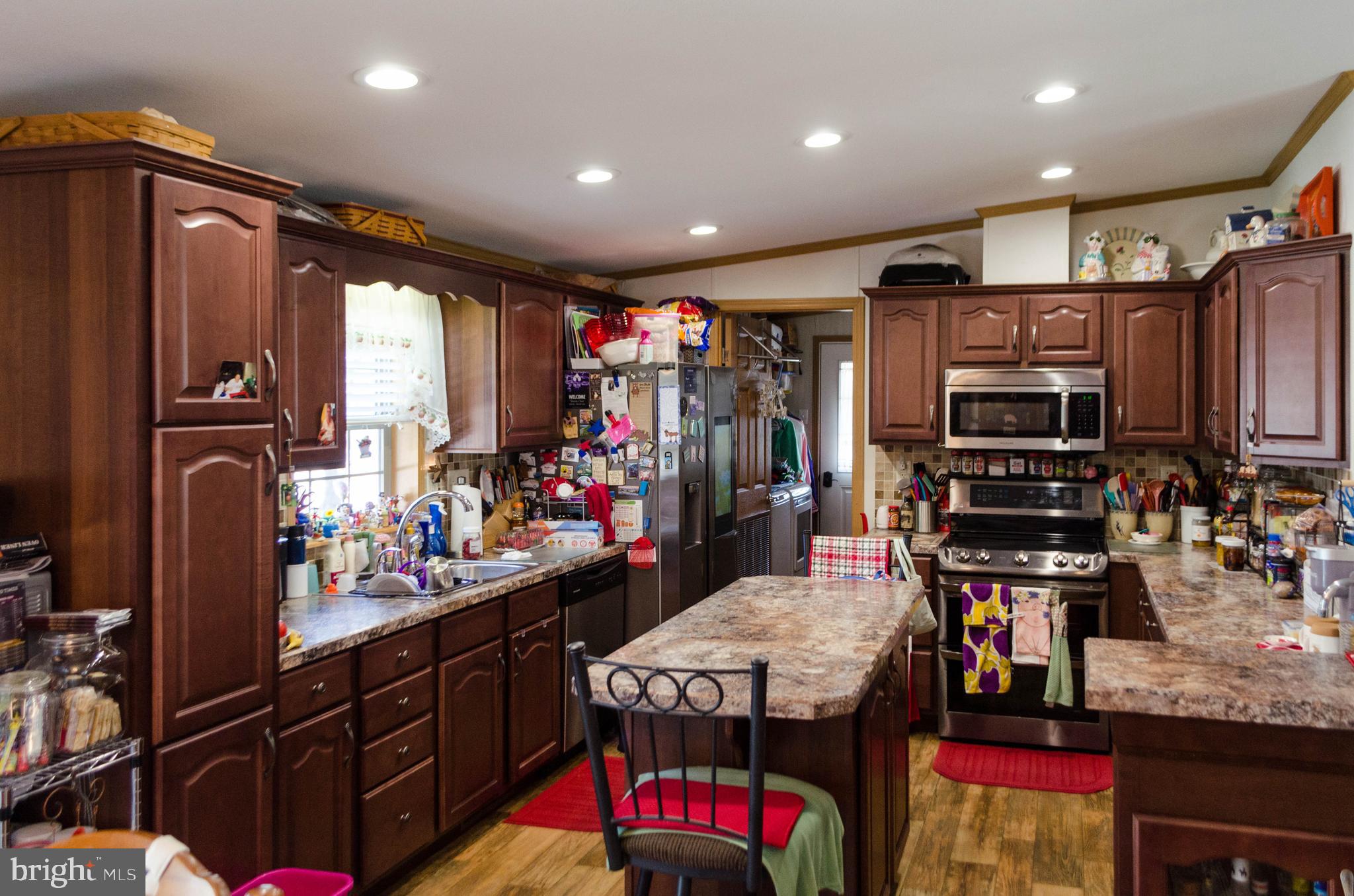 CRESTVIEW ACRES MHP - Residential