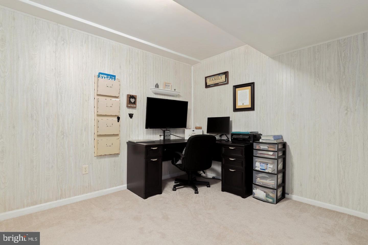 AMBER MEADOWS - Residential Lease