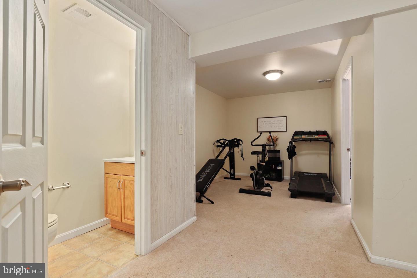 AMBER MEADOWS - Residential Lease