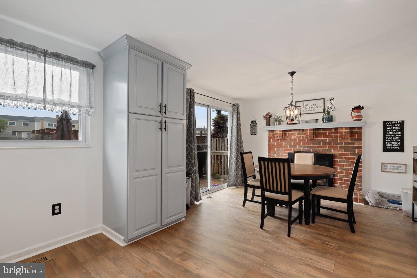 AMBER MEADOWS - Residential Lease