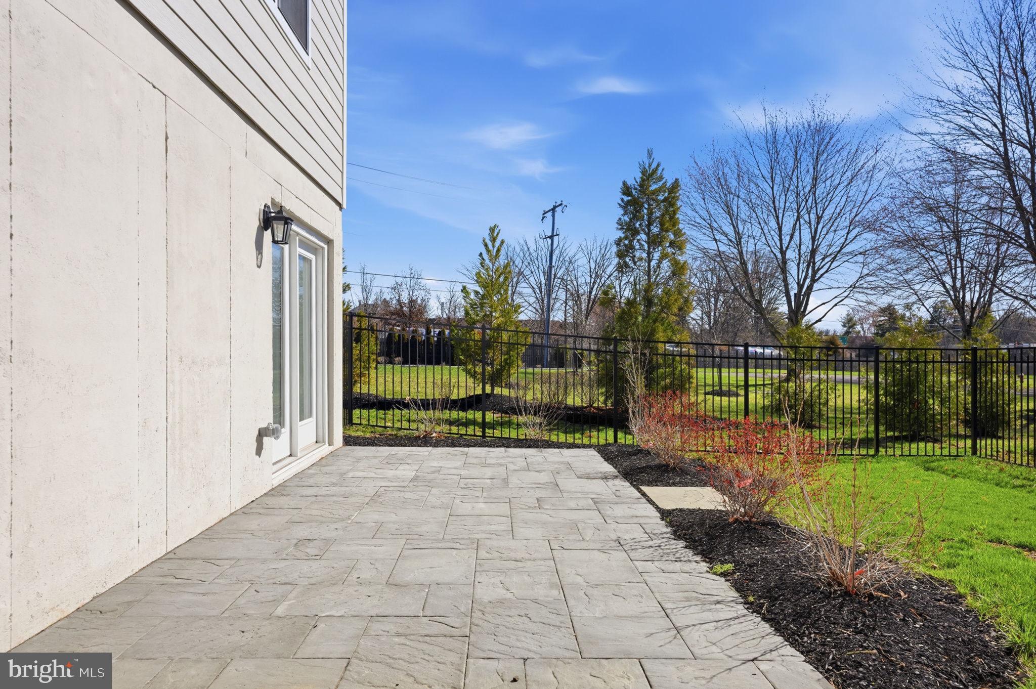 MAYFIELD - Residential