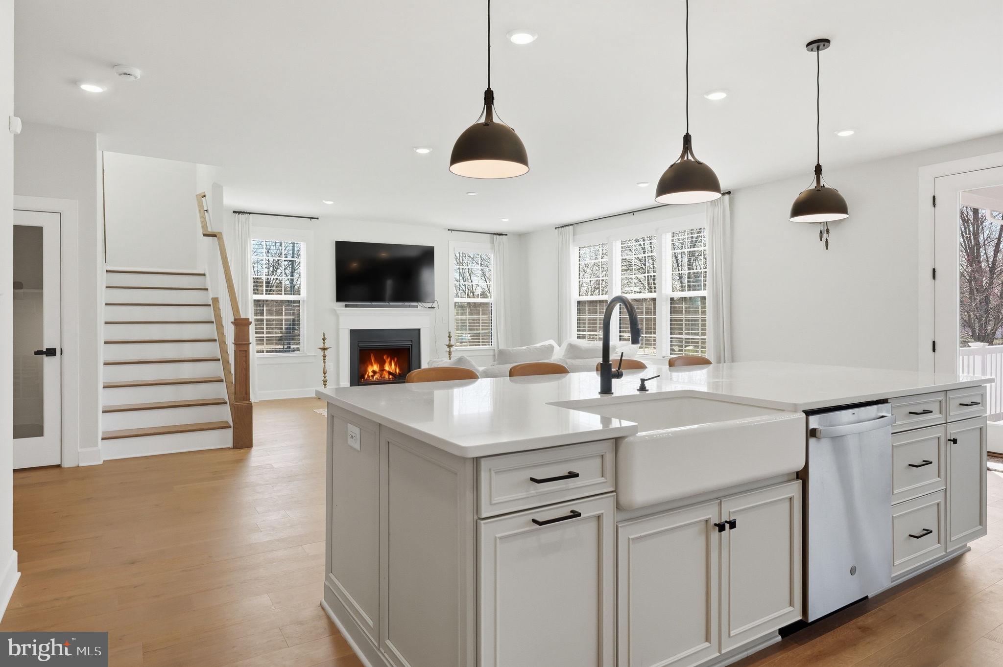 MAYFIELD - Residential