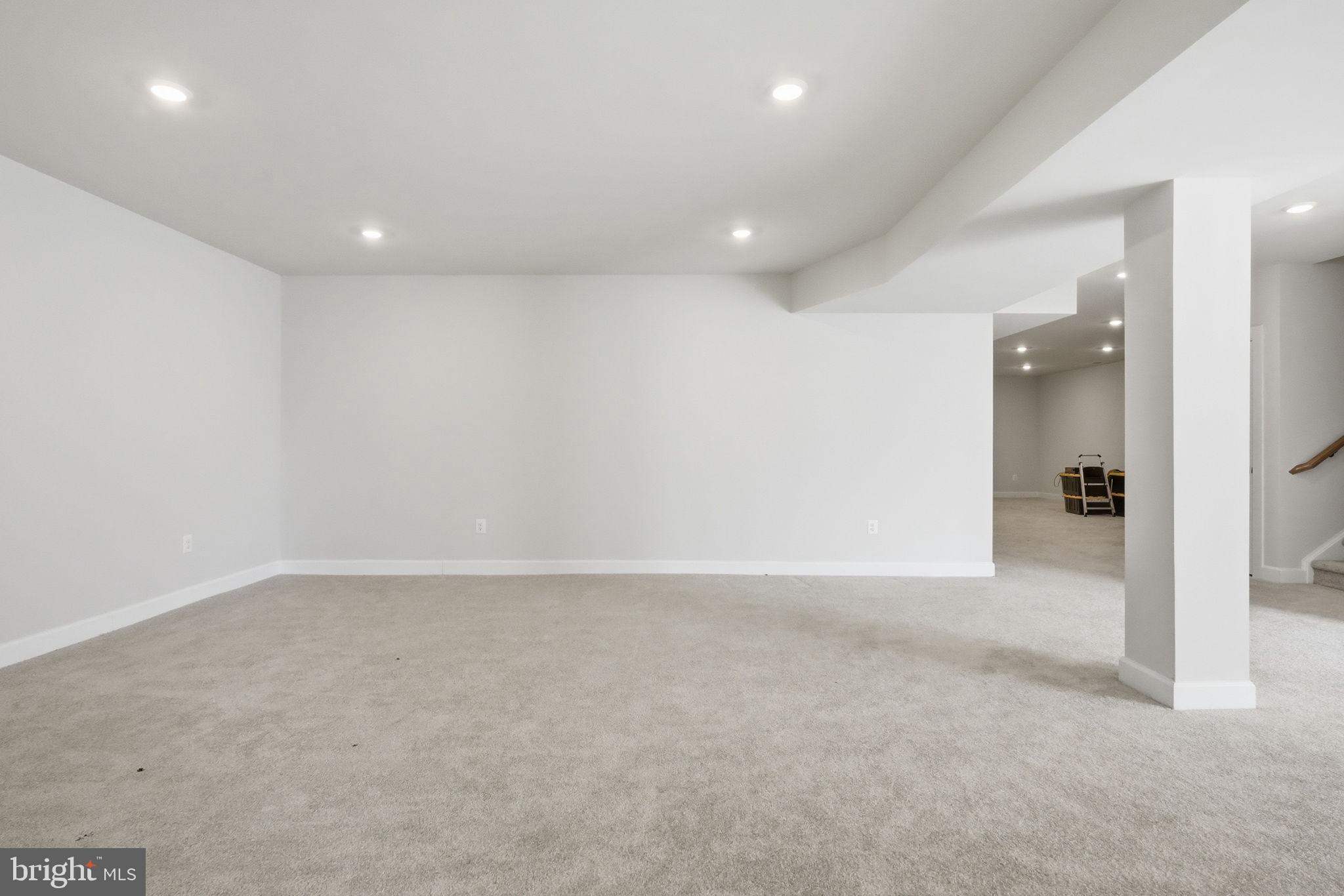 MAYFIELD - Residential