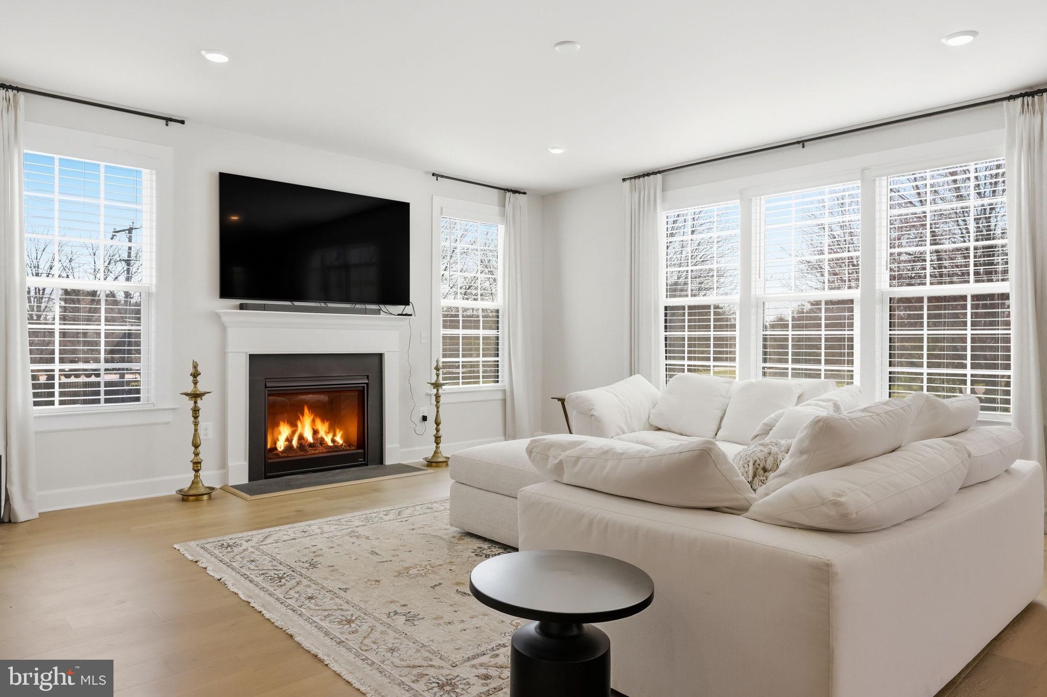 MAYFIELD - Residential