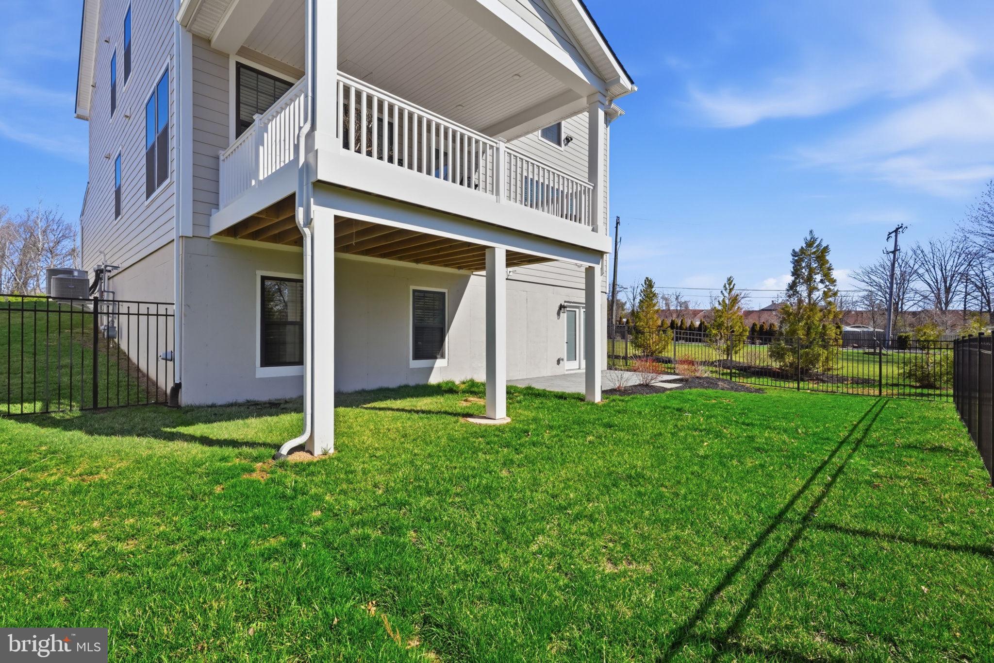 MAYFIELD - Residential