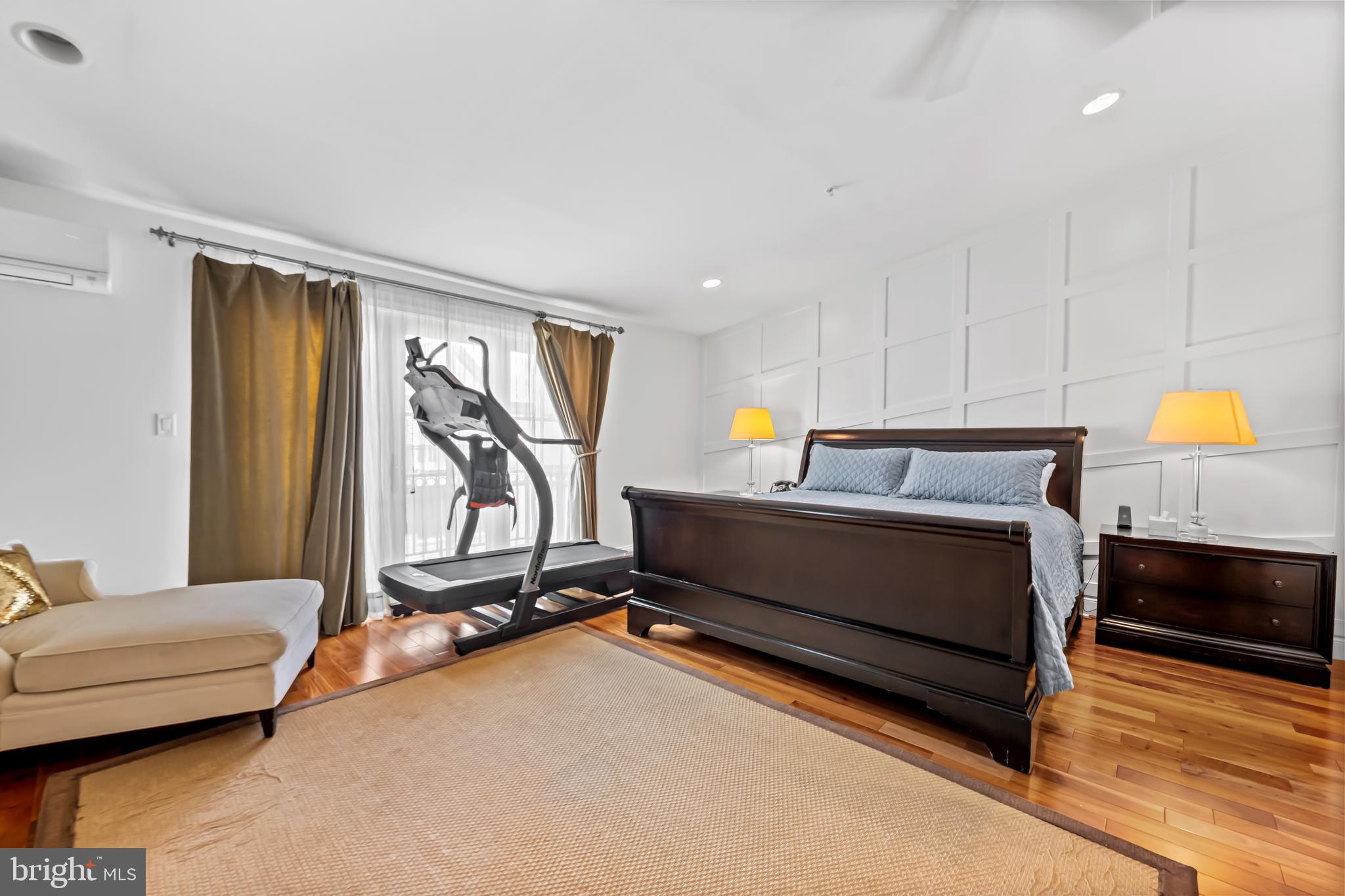 THE MOORINGS AT LIGHTHOUSE POINT - Residential