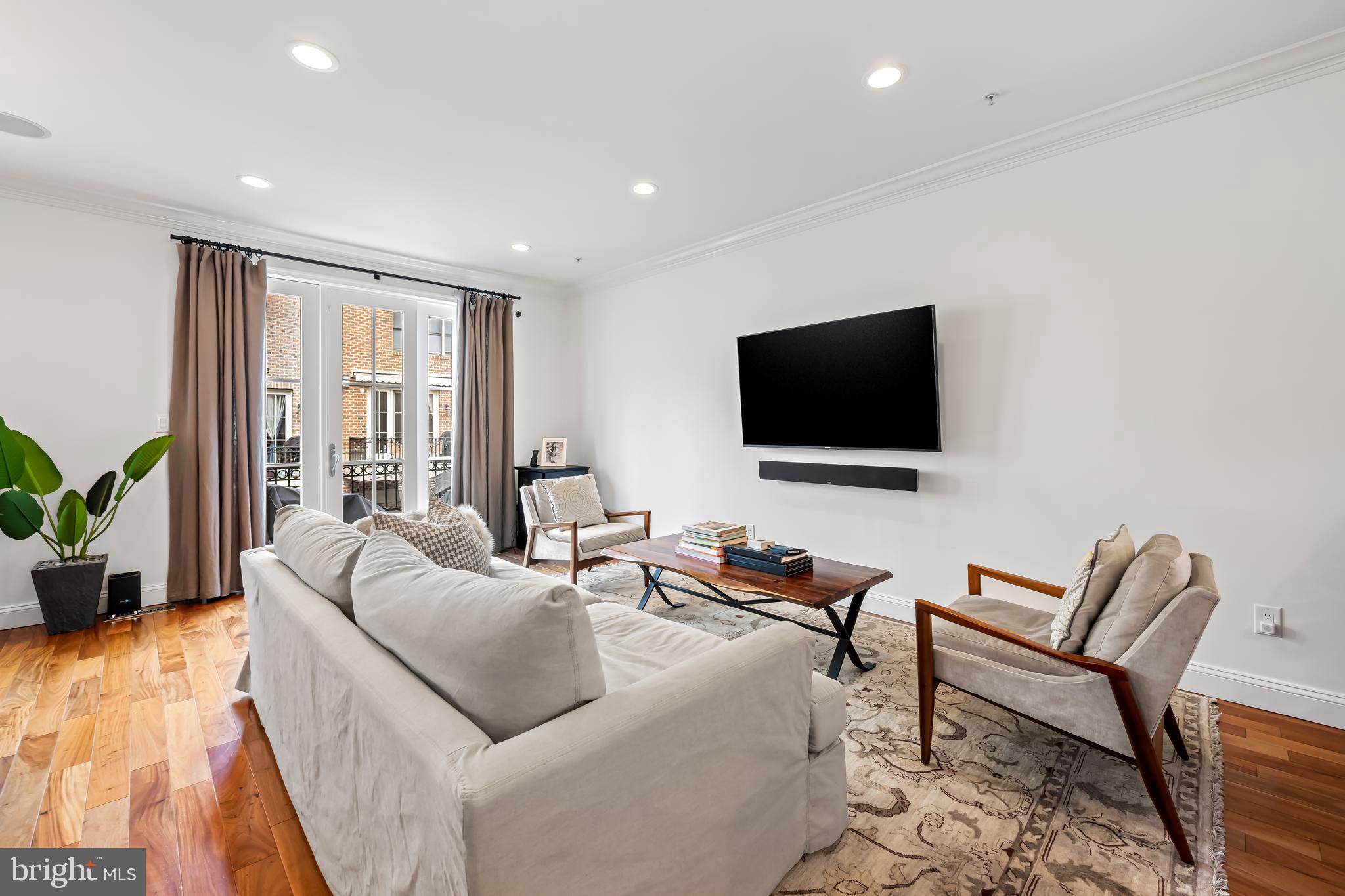 THE MOORINGS AT LIGHTHOUSE POINT - Residential