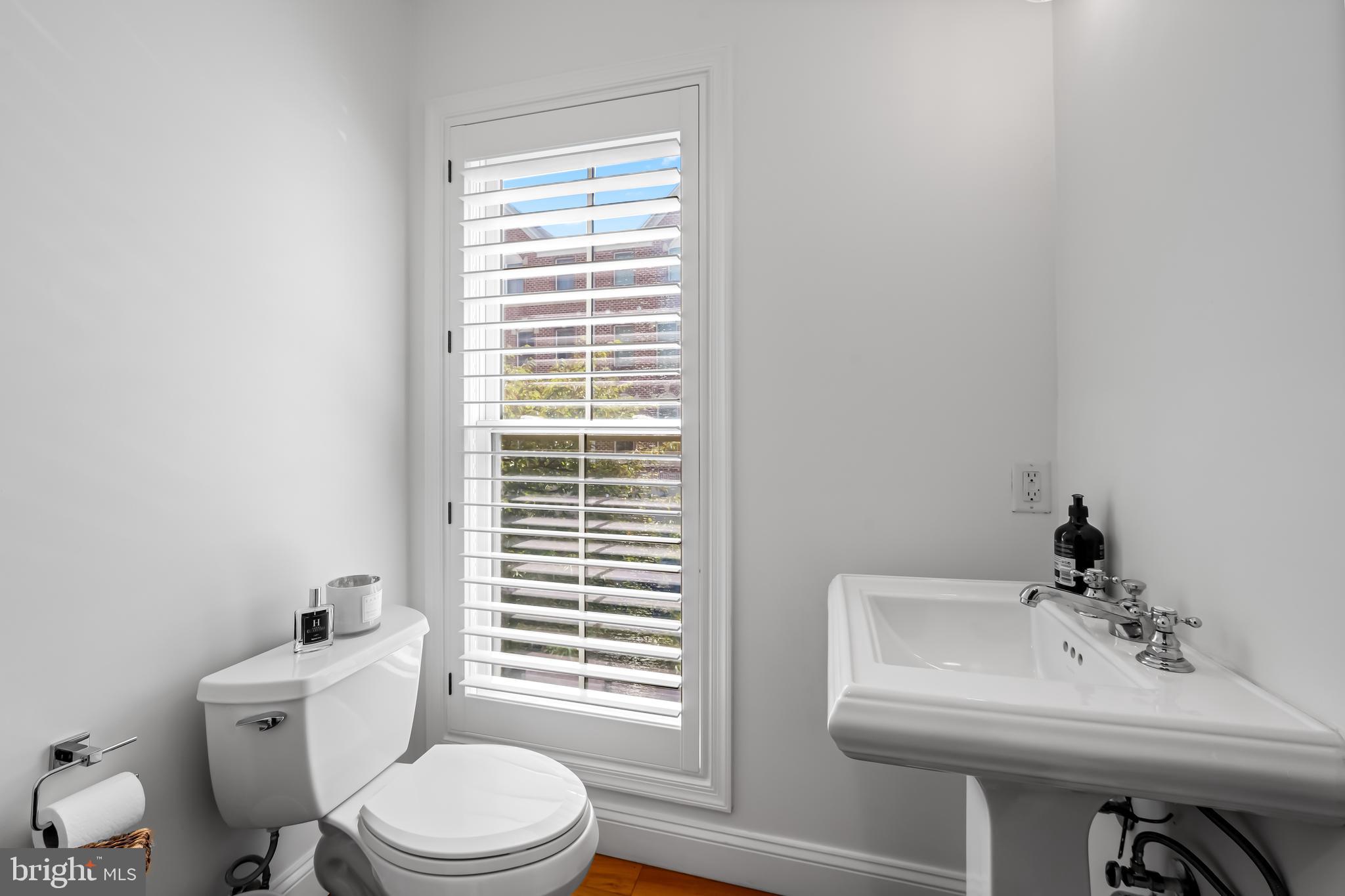 THE MOORINGS AT LIGHTHOUSE POINT - Residential