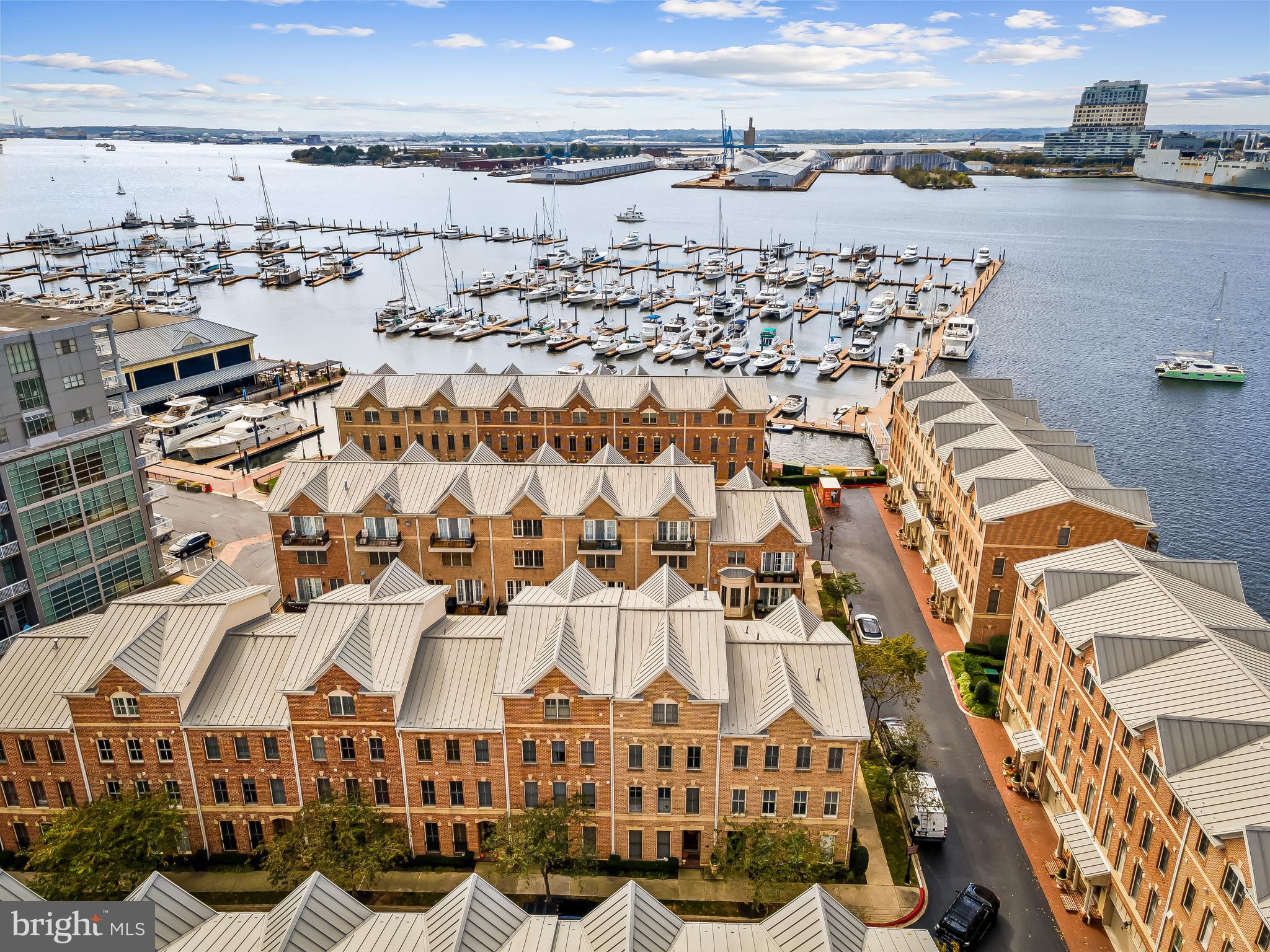 THE MOORINGS AT LIGHTHOUSE POINT - Residential