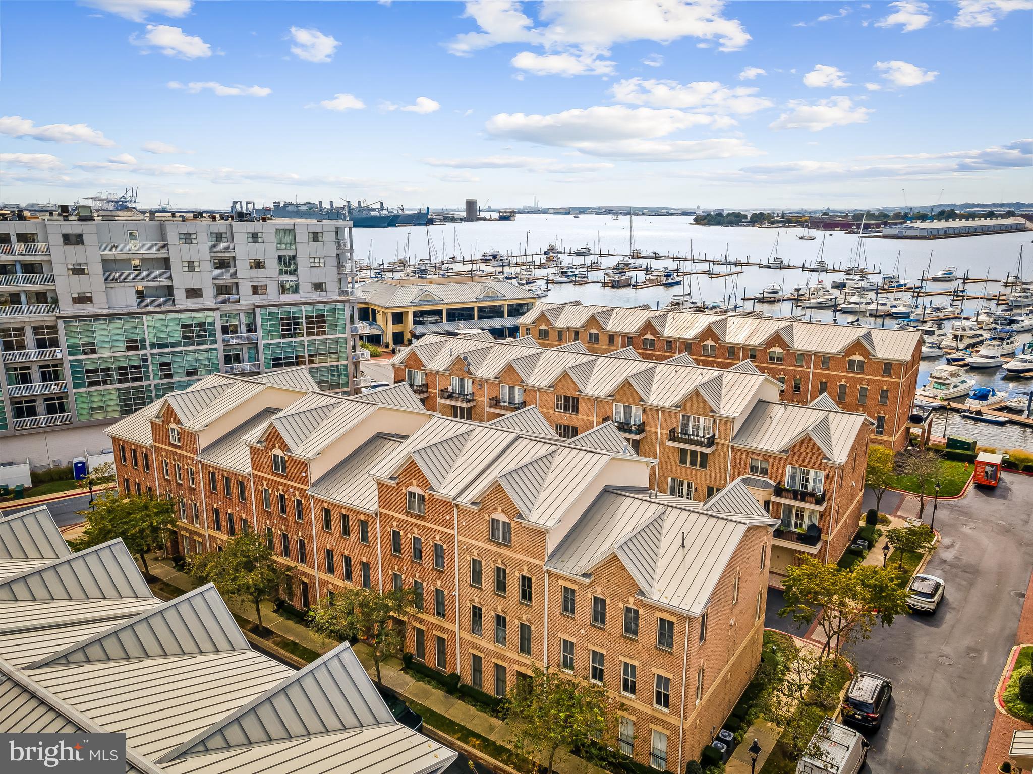 THE MOORINGS AT LIGHTHOUSE POINT - Residential