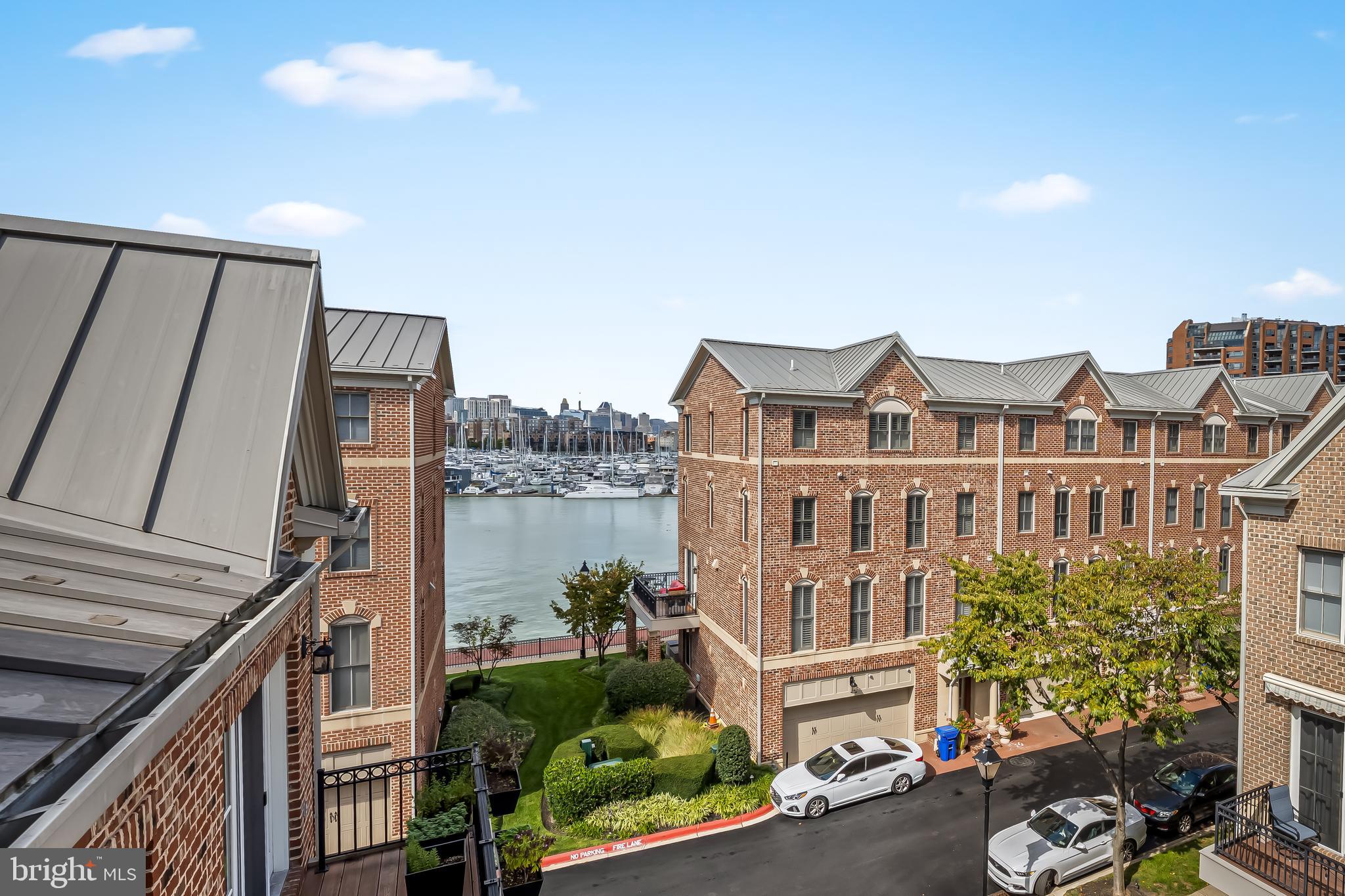 THE MOORINGS AT LIGHTHOUSE POINT - Residential